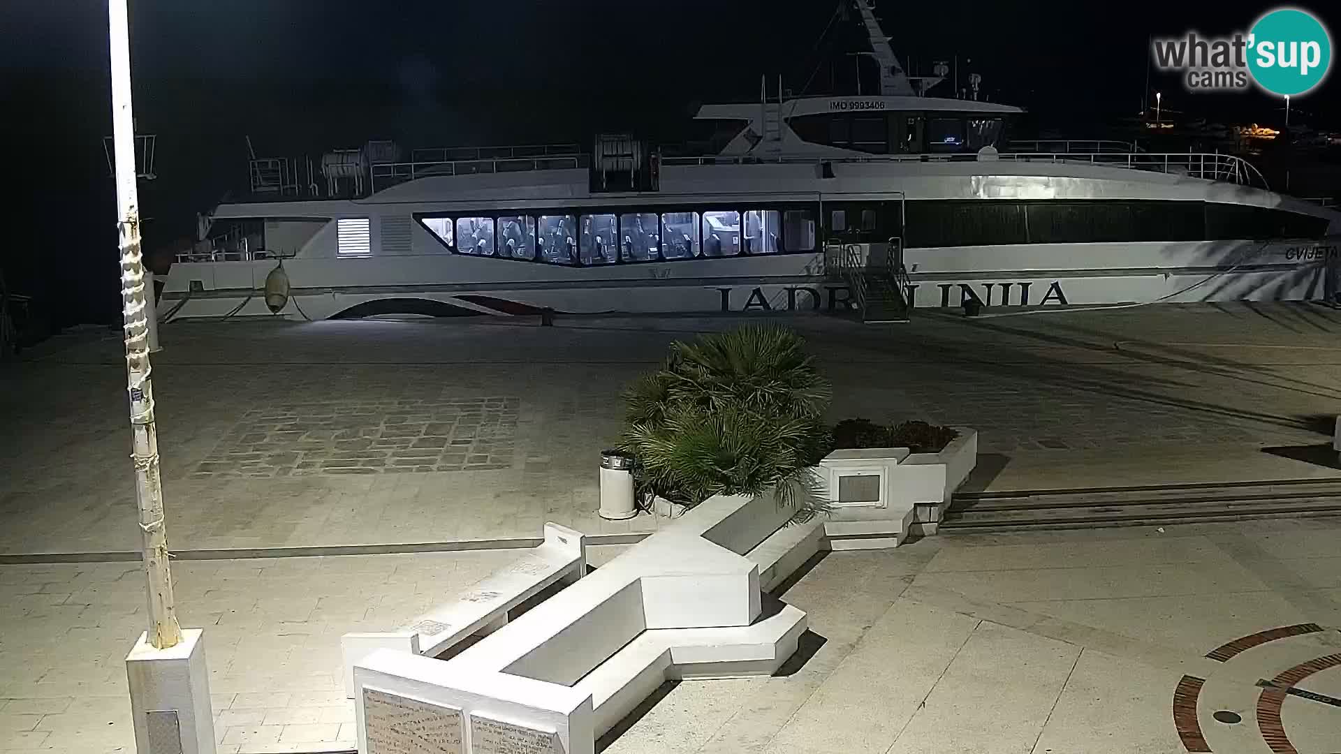 Webcam Novalja seaside promenade