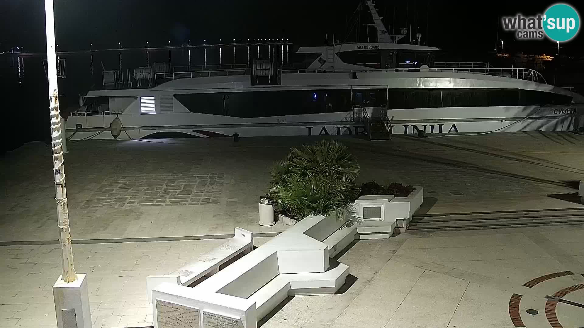 Webcam Novalja seaside promenade