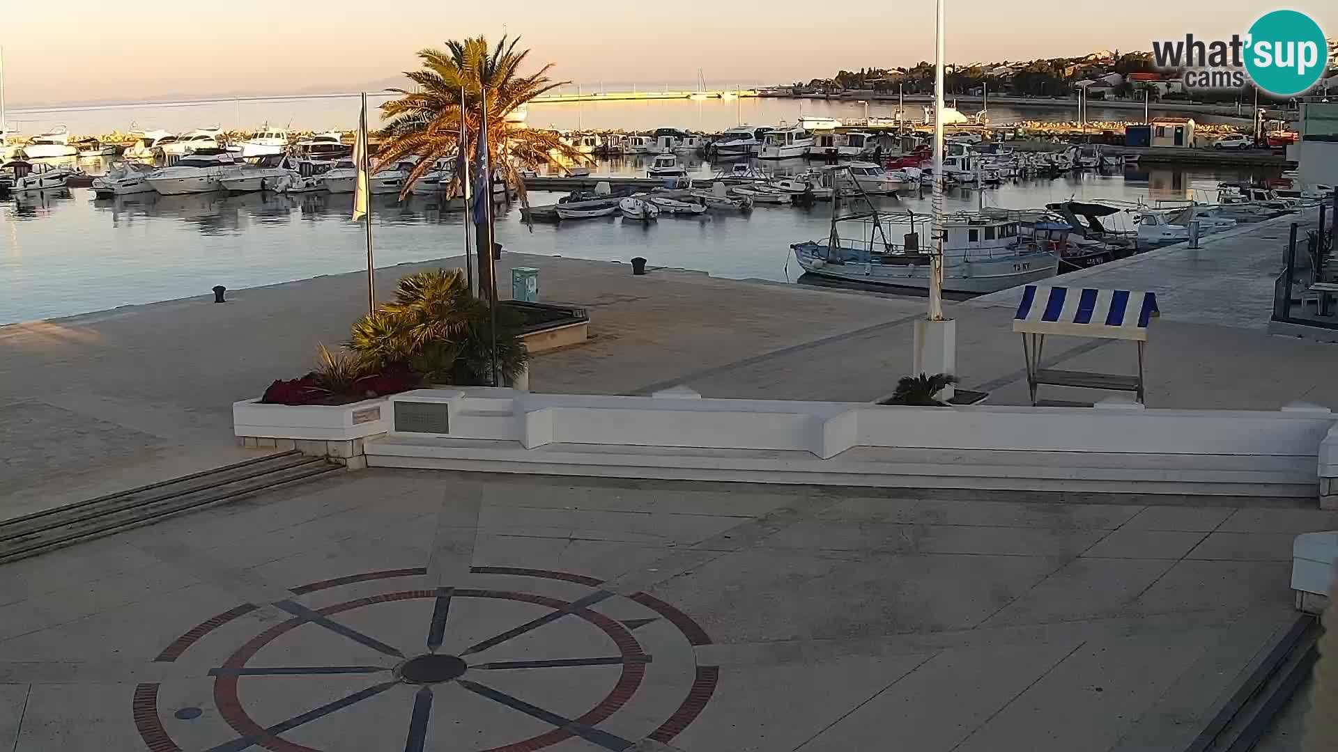 Webcam Novalja seaside promenade
