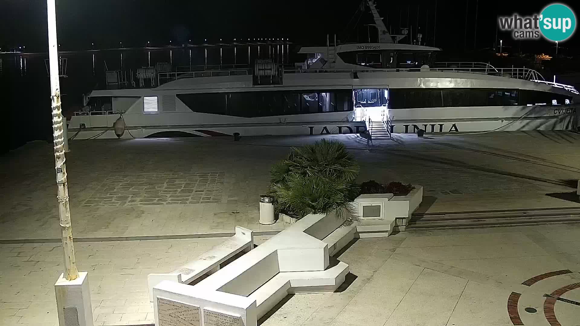 Webcam Novalja seaside promenade