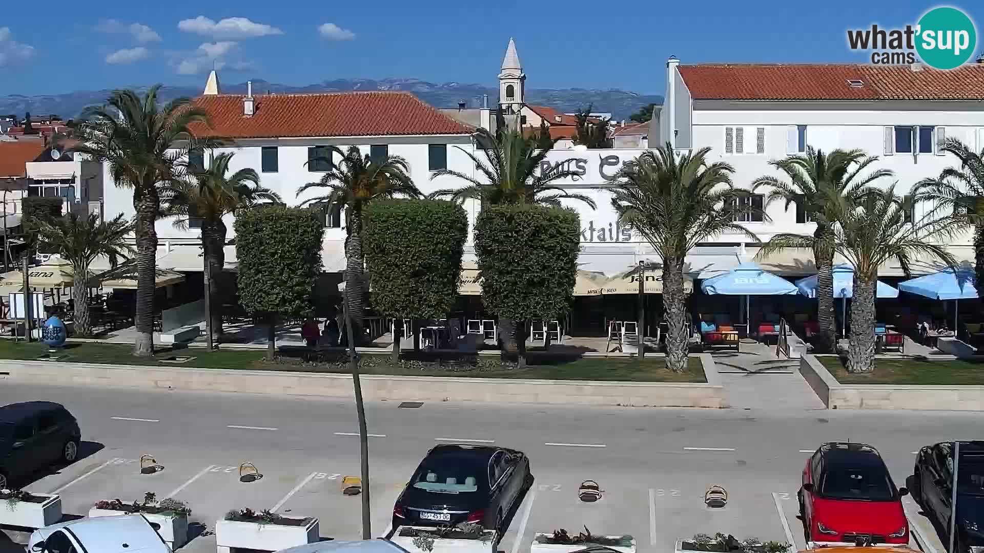 Web kamera Novalja promenada