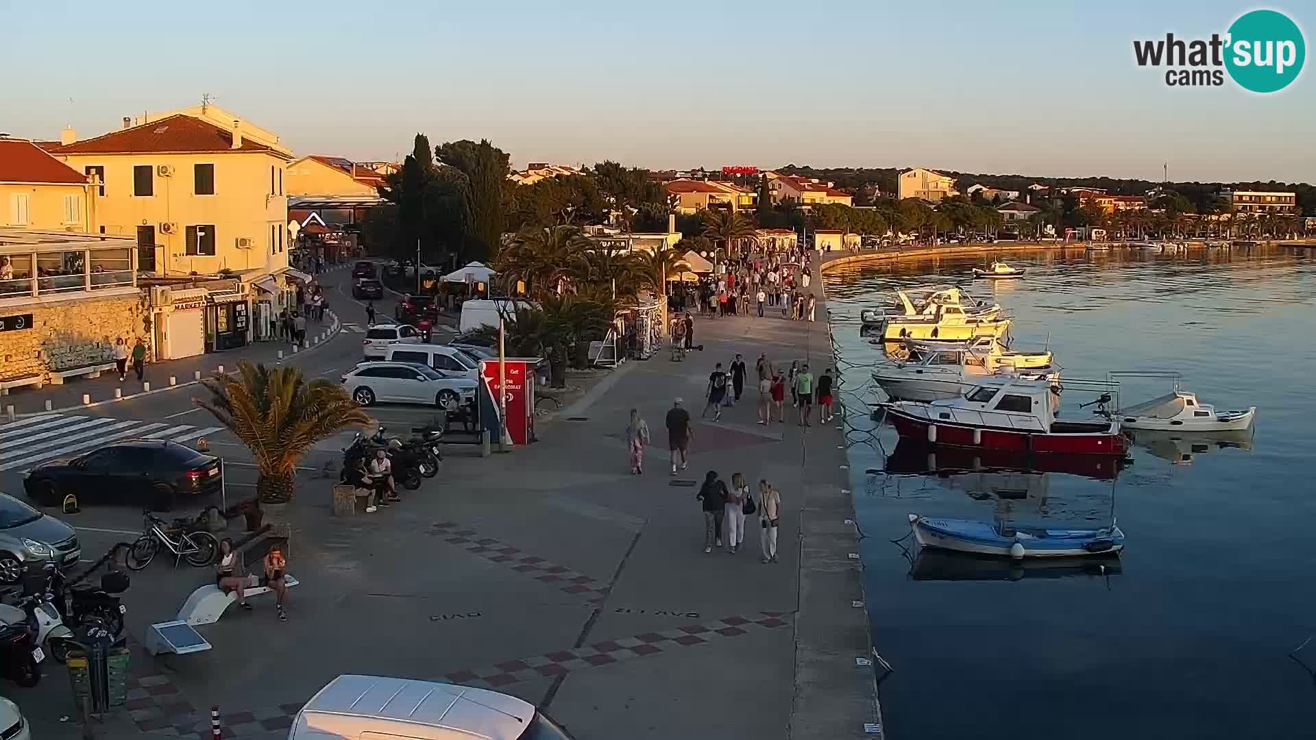 Webcam Novalja seaside promenade