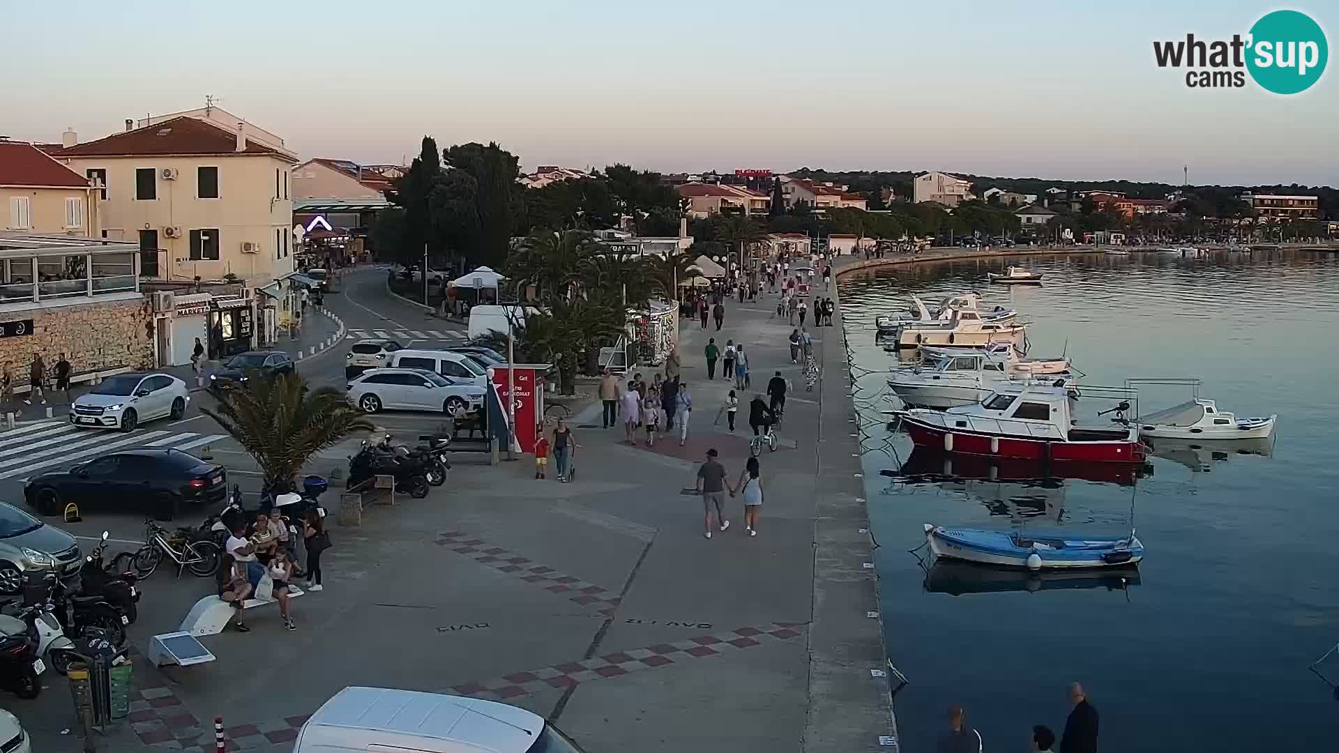 Webcam Novalja seaside promenade
