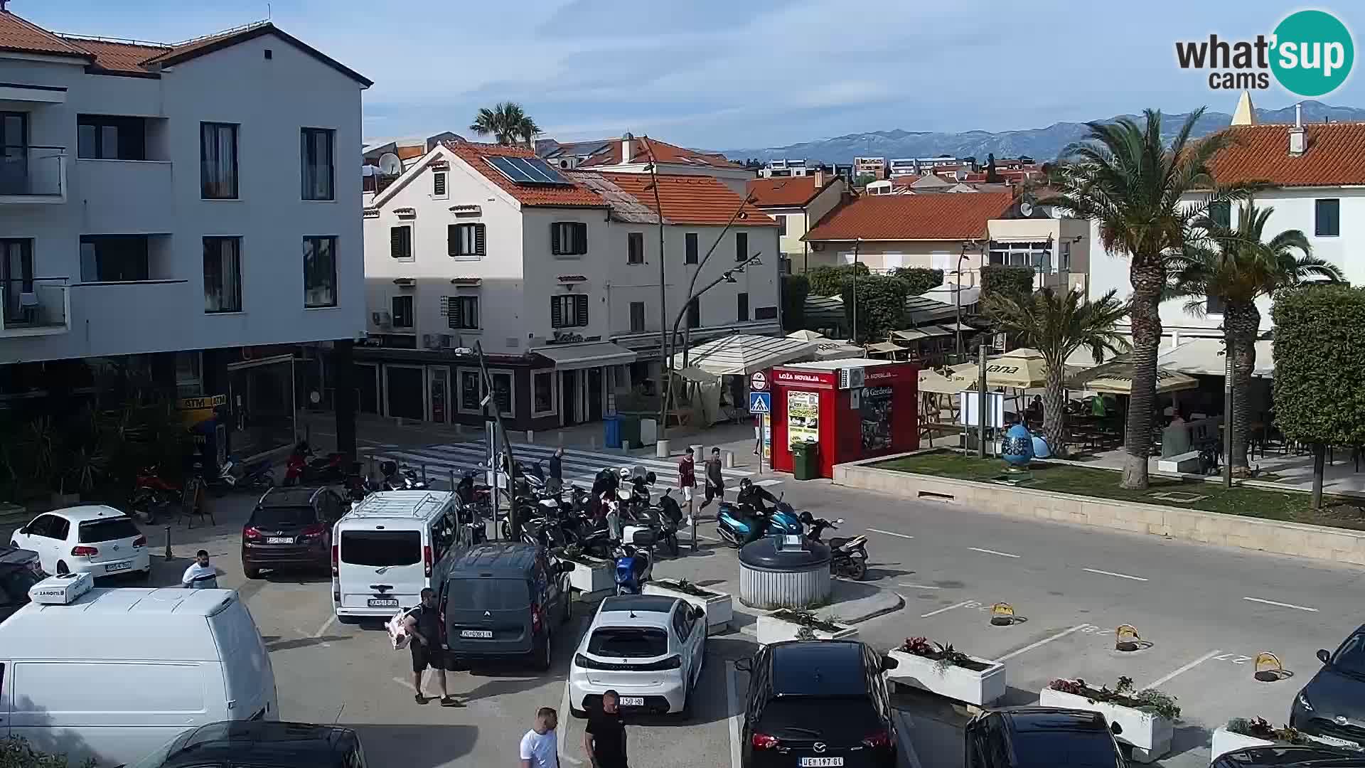 Web kamera Novalja promenada