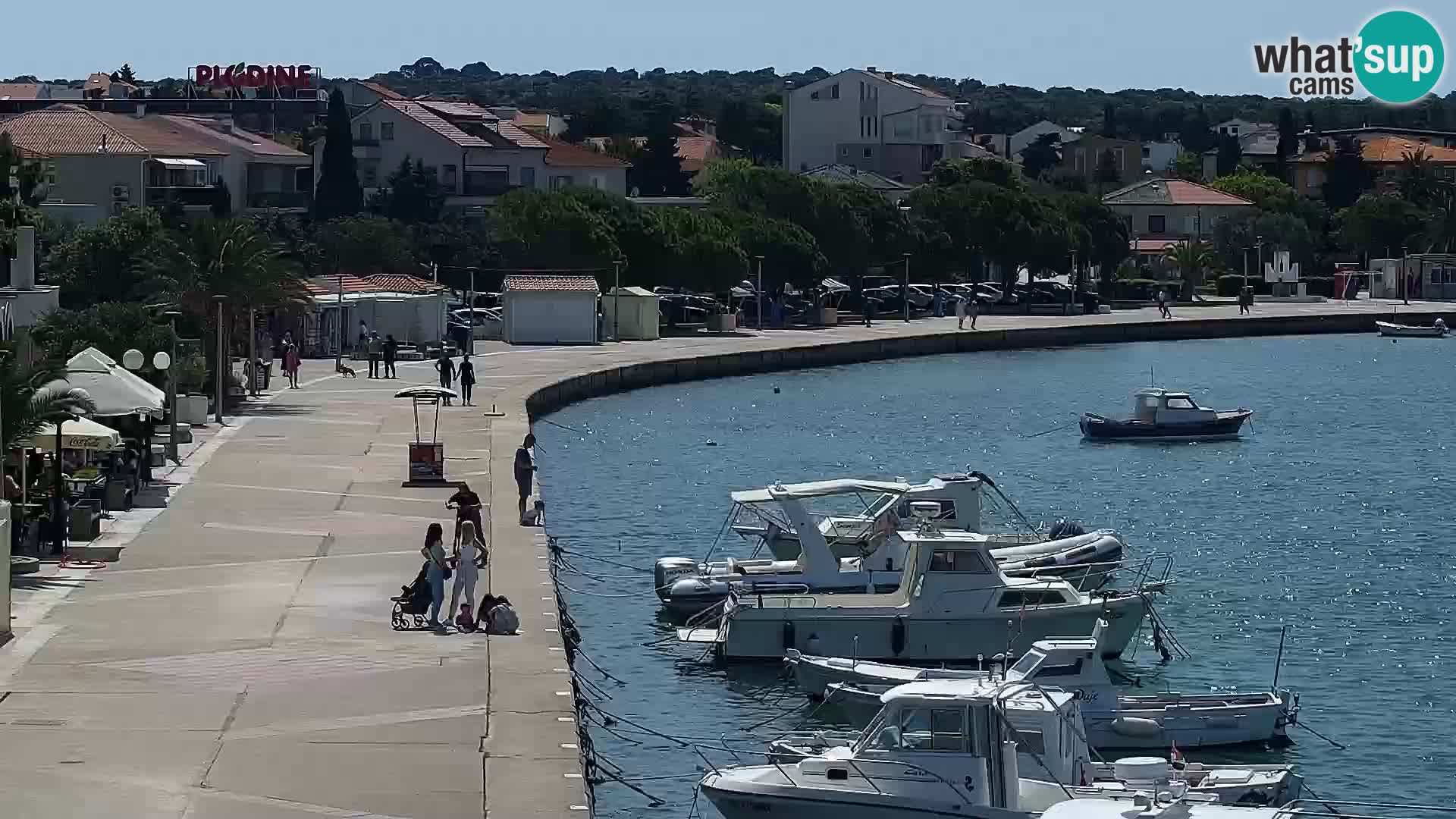 Web kamera Novalja promenada