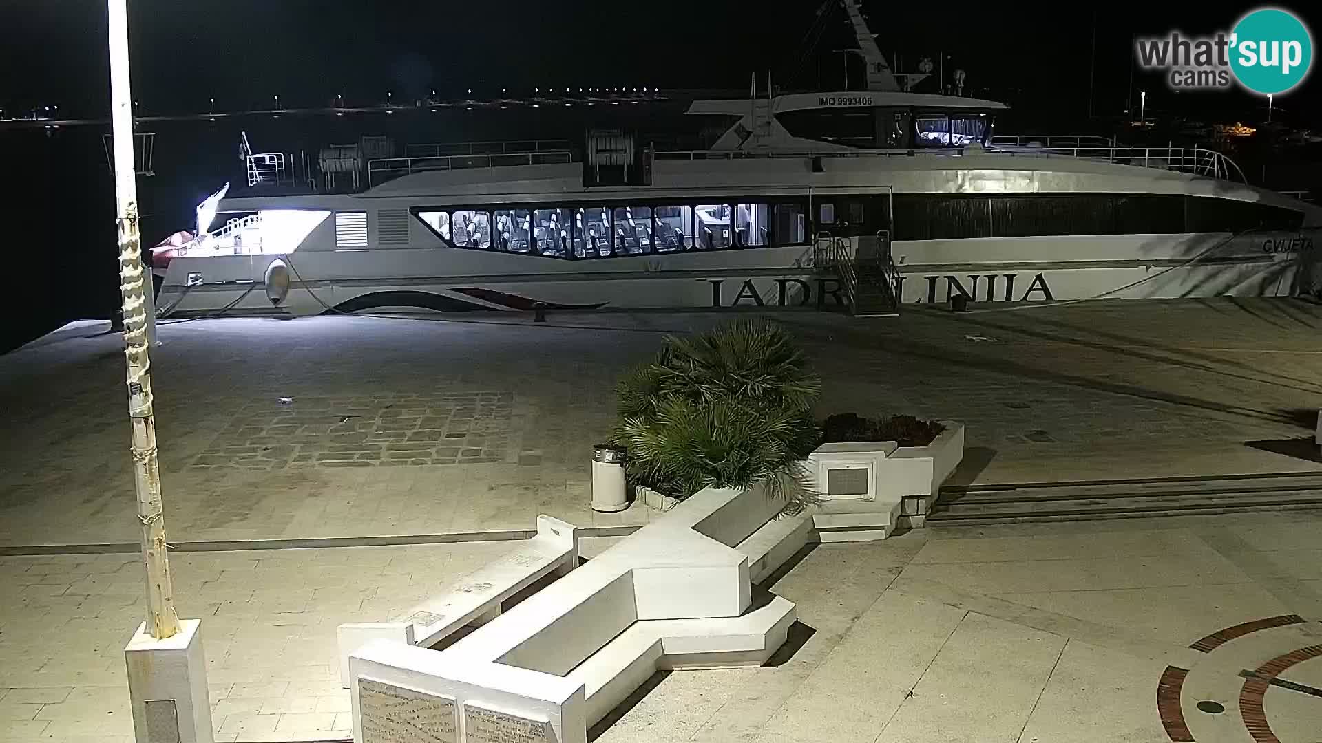 Novalja spletna kamera promenada