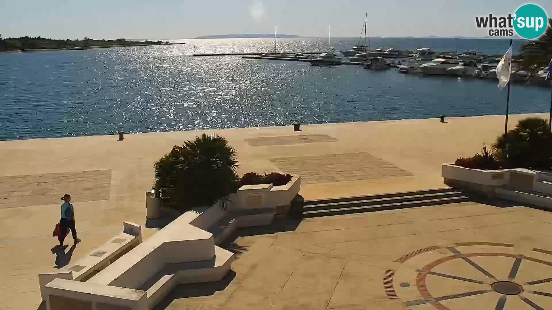 Novalja spletna kamera promenada