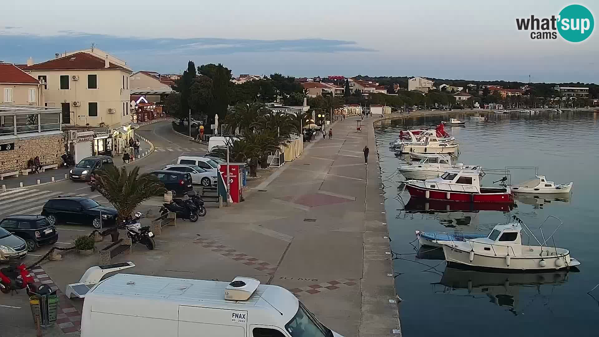 Web kamera Novalja promenada