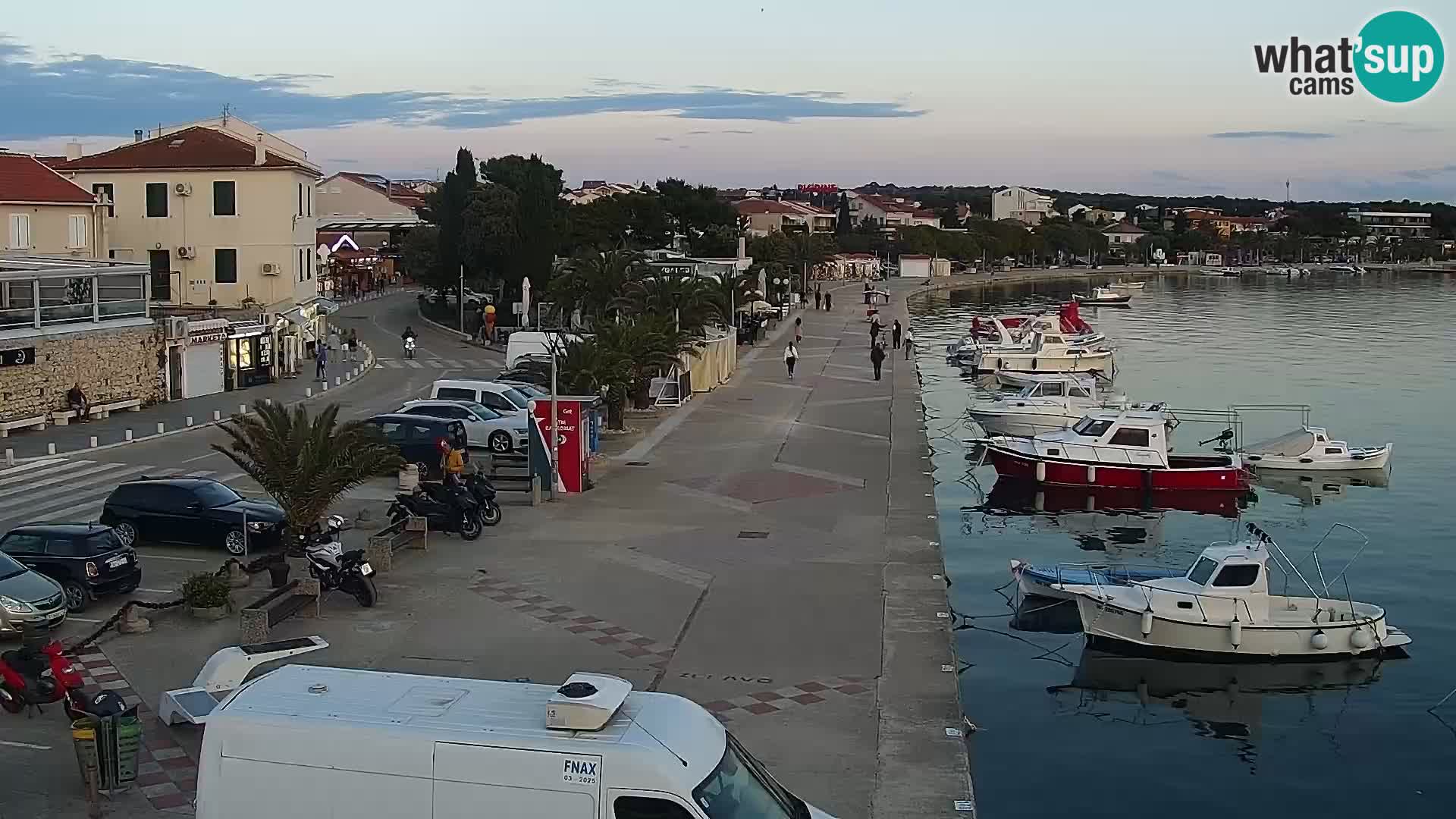 Novalja spletna kamera promenada