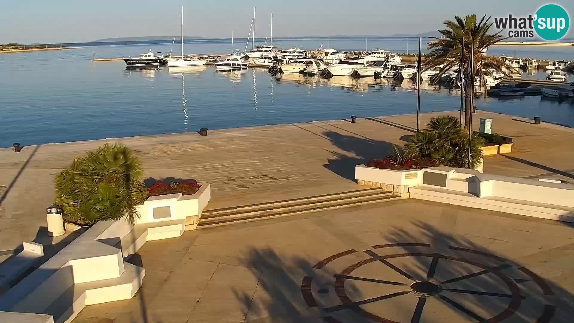Webcam Novalja seaside promenade