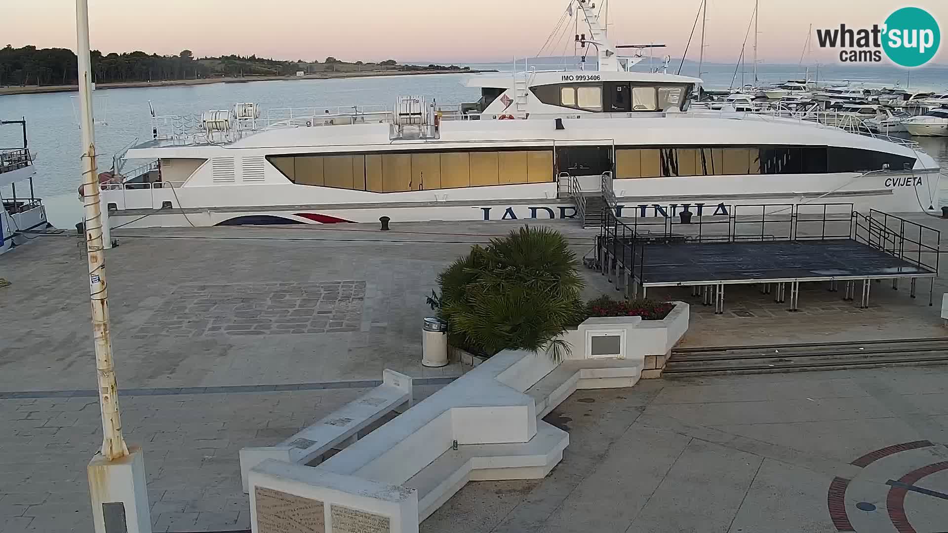 Livecam Promenade a Novalja