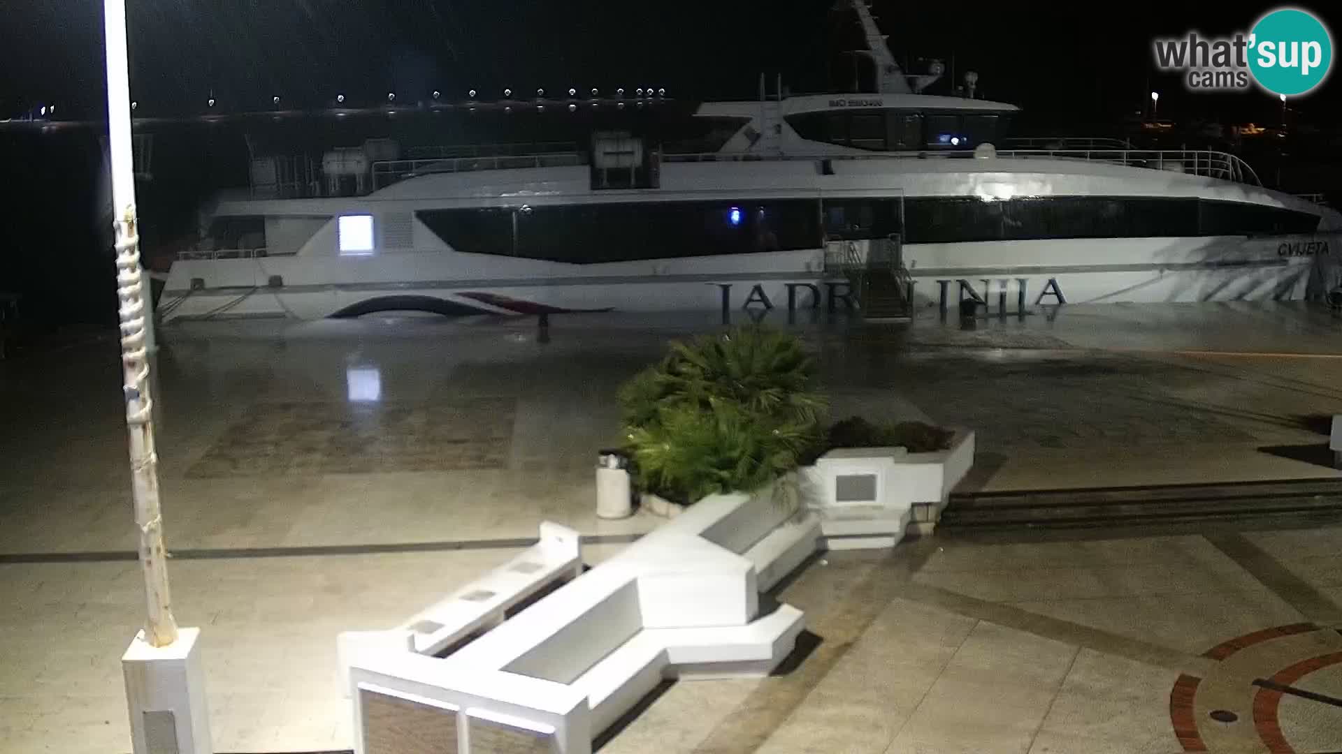 Webcam Novalja seaside promenade
