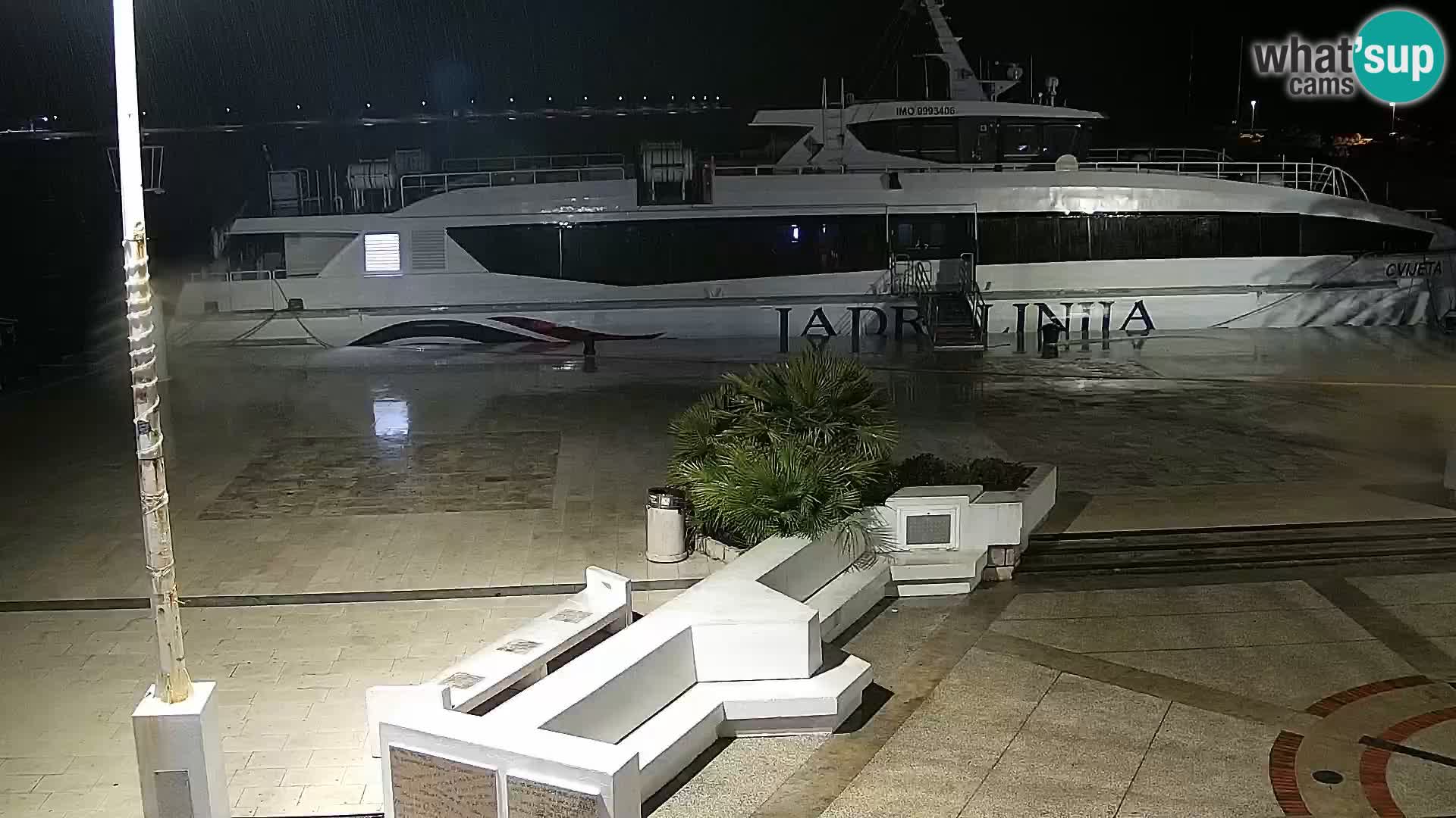 Novalja spletna kamera promenada