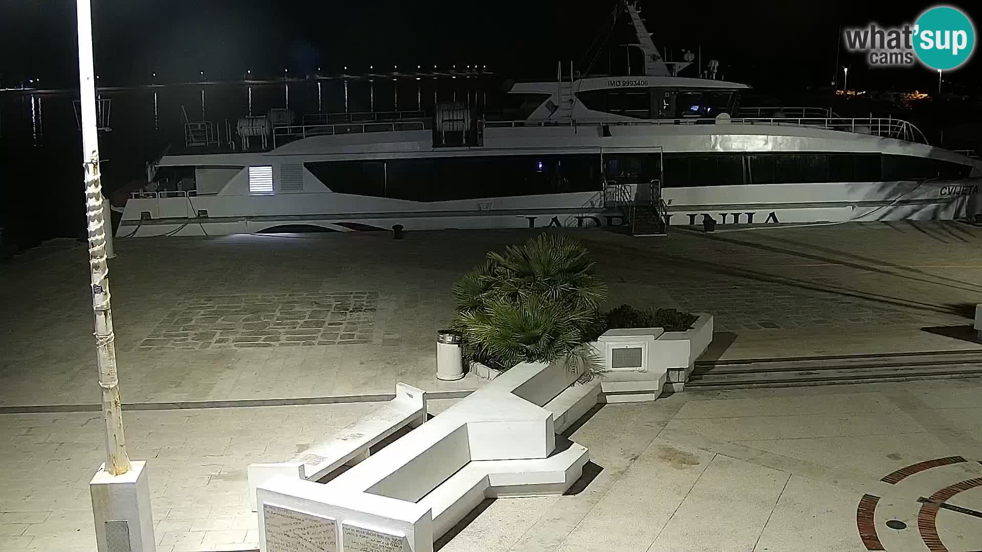Webcam Novalja seaside promenade