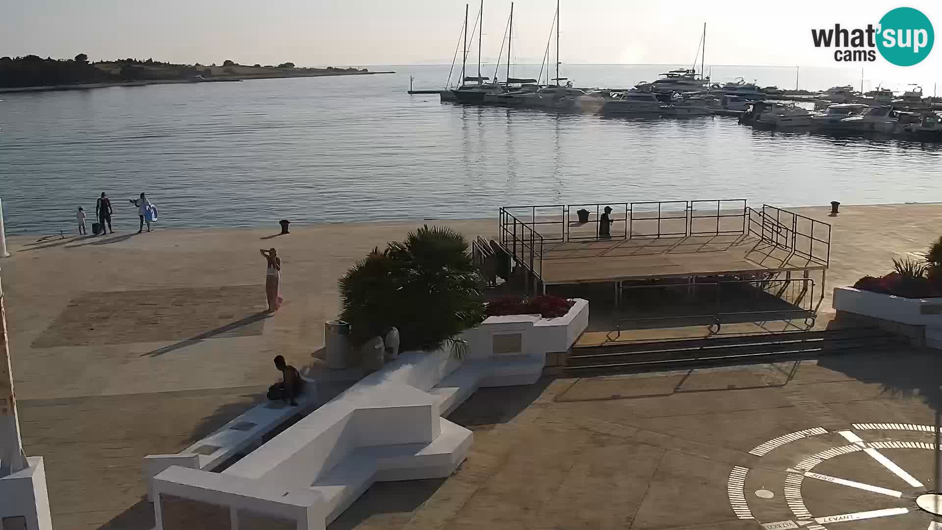 Webcam Novalja seaside promenade