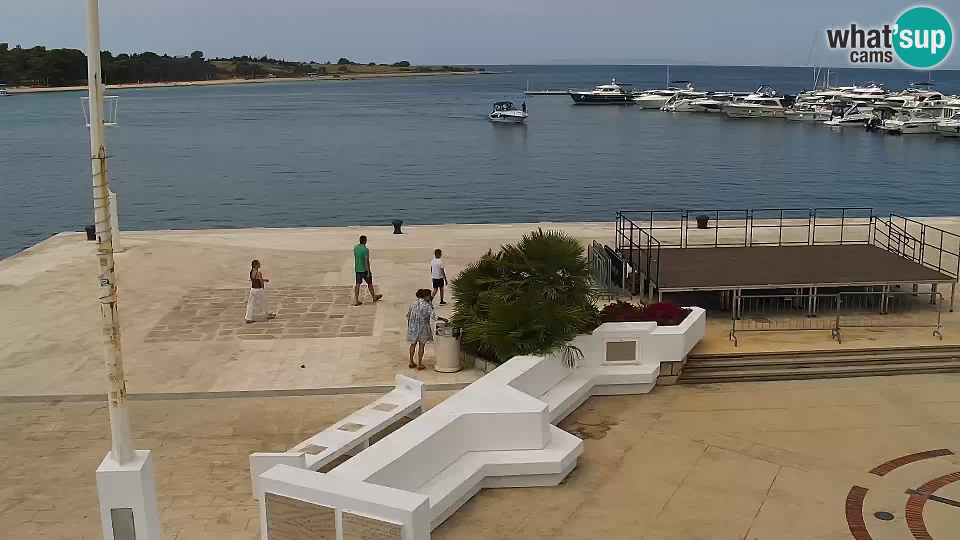 Webcam Novalja seaside promenade