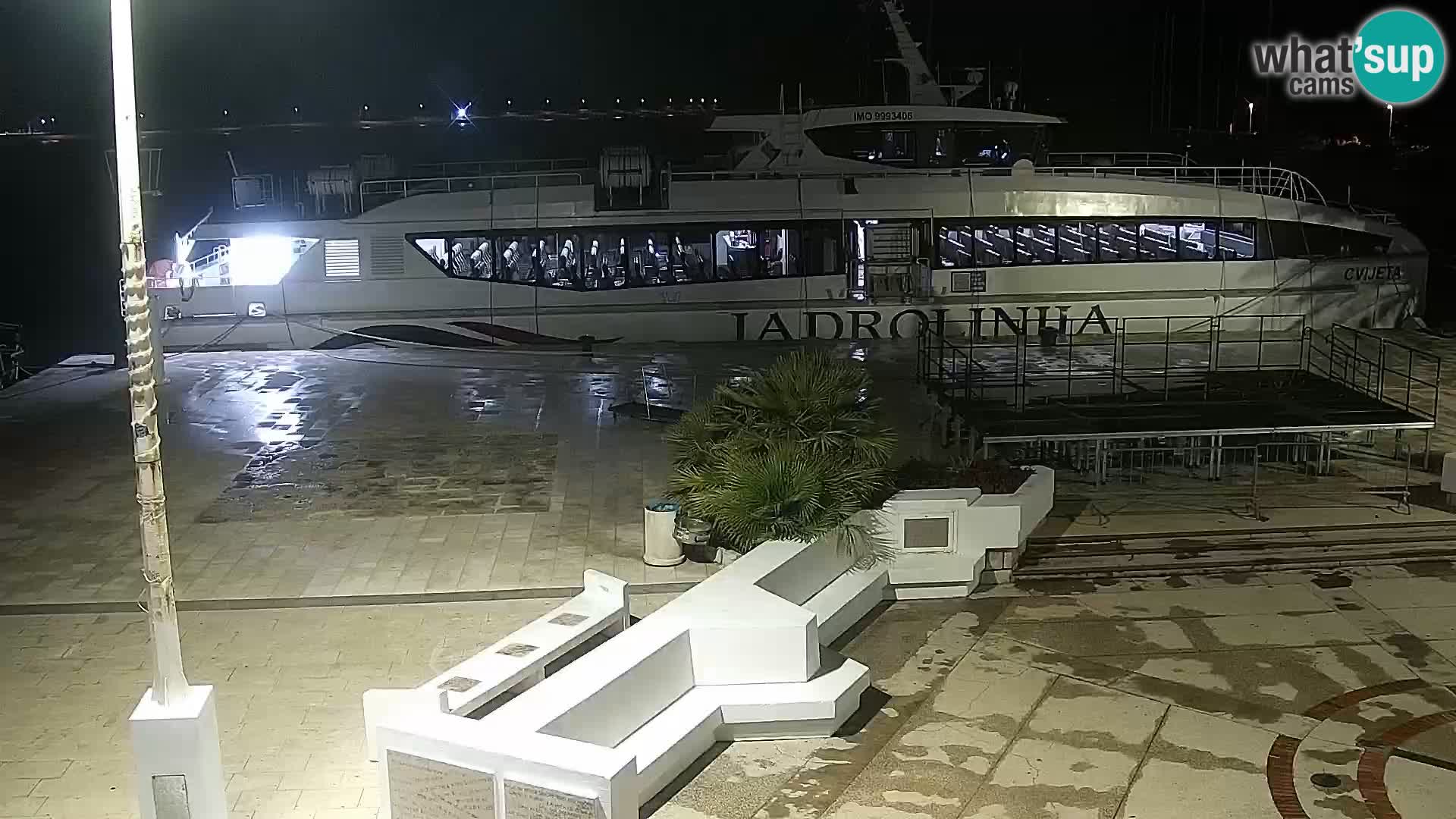 Webcam Novalja seaside promenade