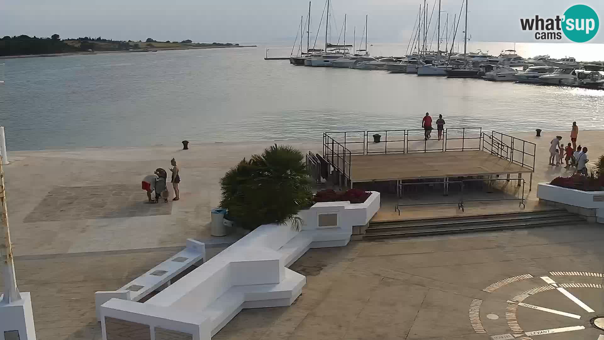 Webcam Novalja seaside promenade