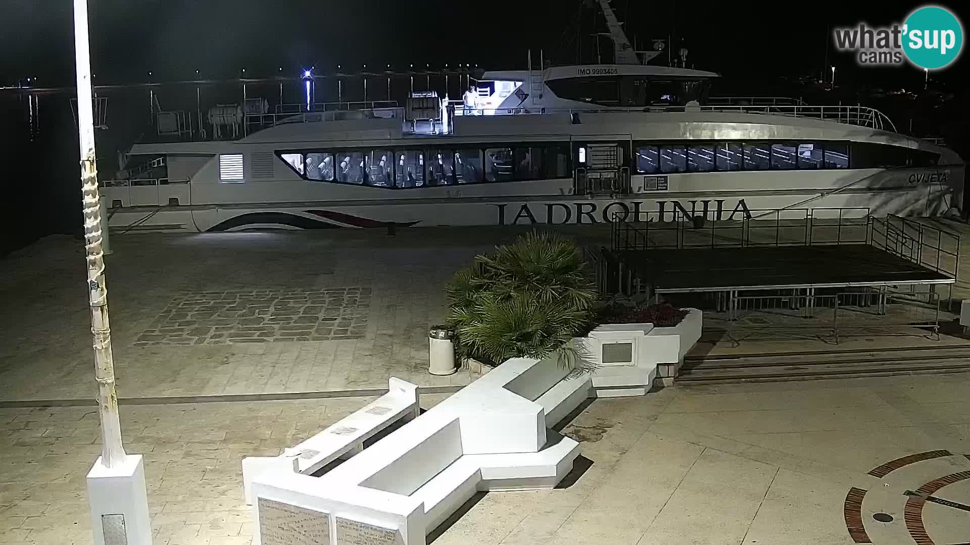 Webcam Novalja seaside promenade