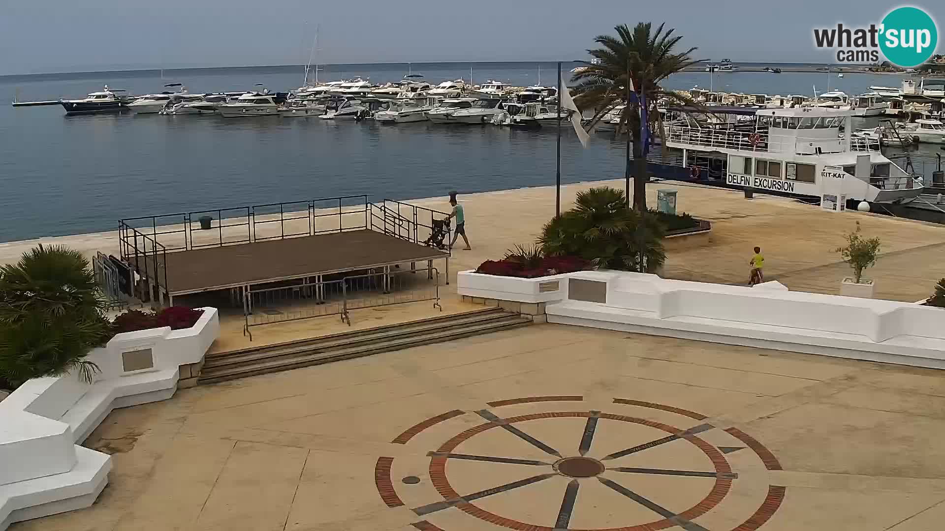 Novalja spletna kamera promenada