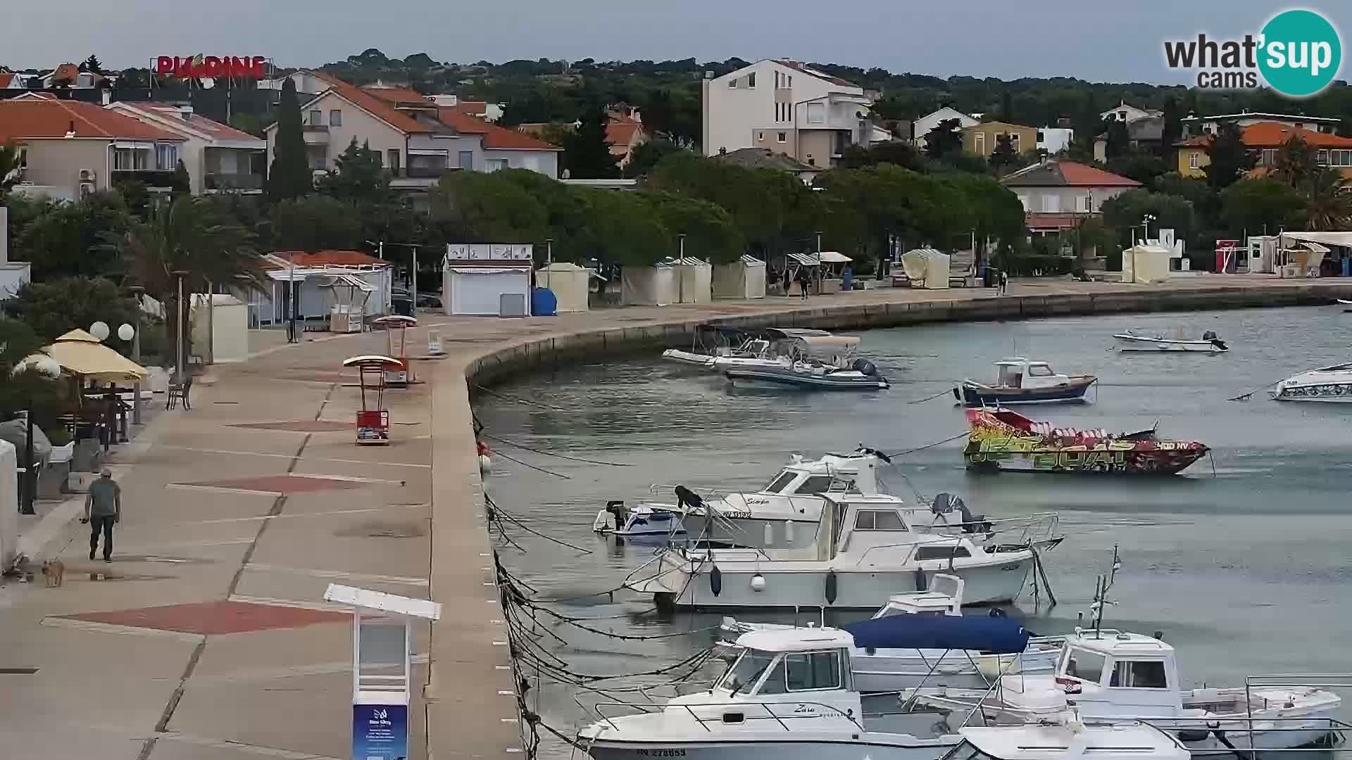 Web kamera Novalja promenada