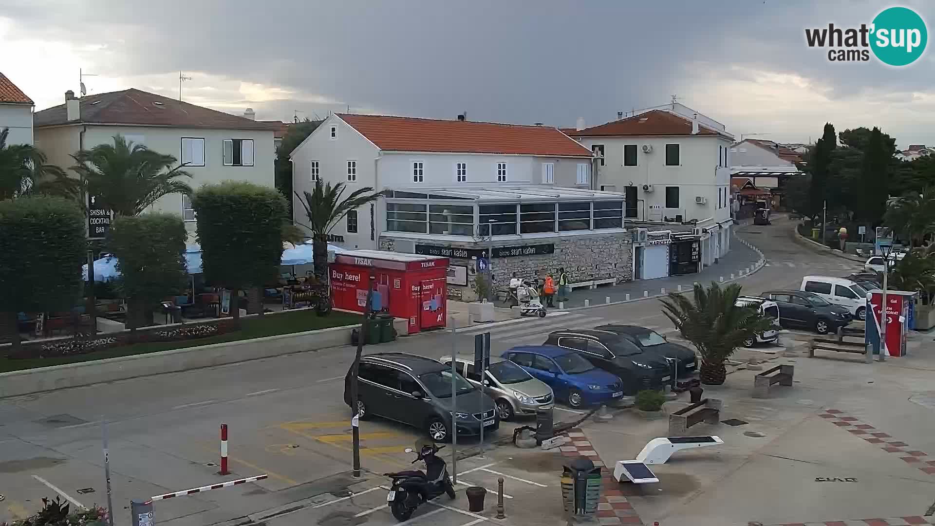 Web kamera Novalja promenada