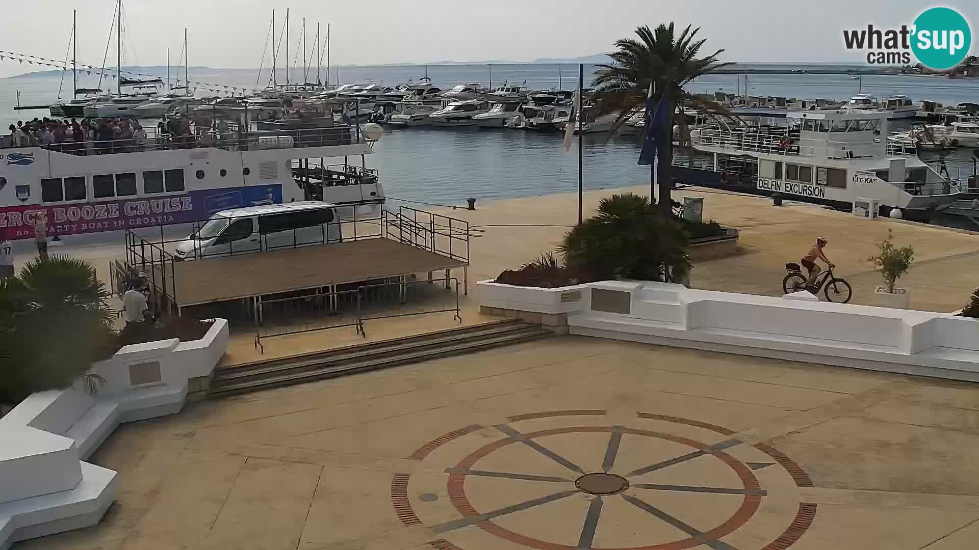 Webcam Novalja seaside promenade