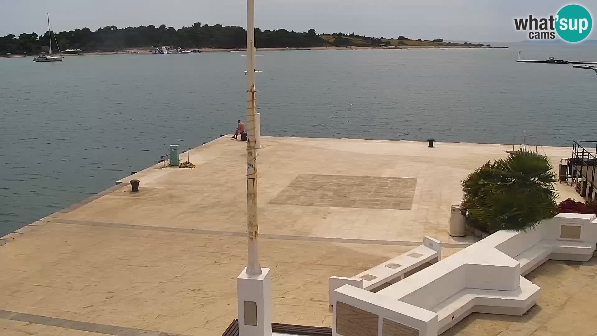 Webcam Novalja seaside promenade