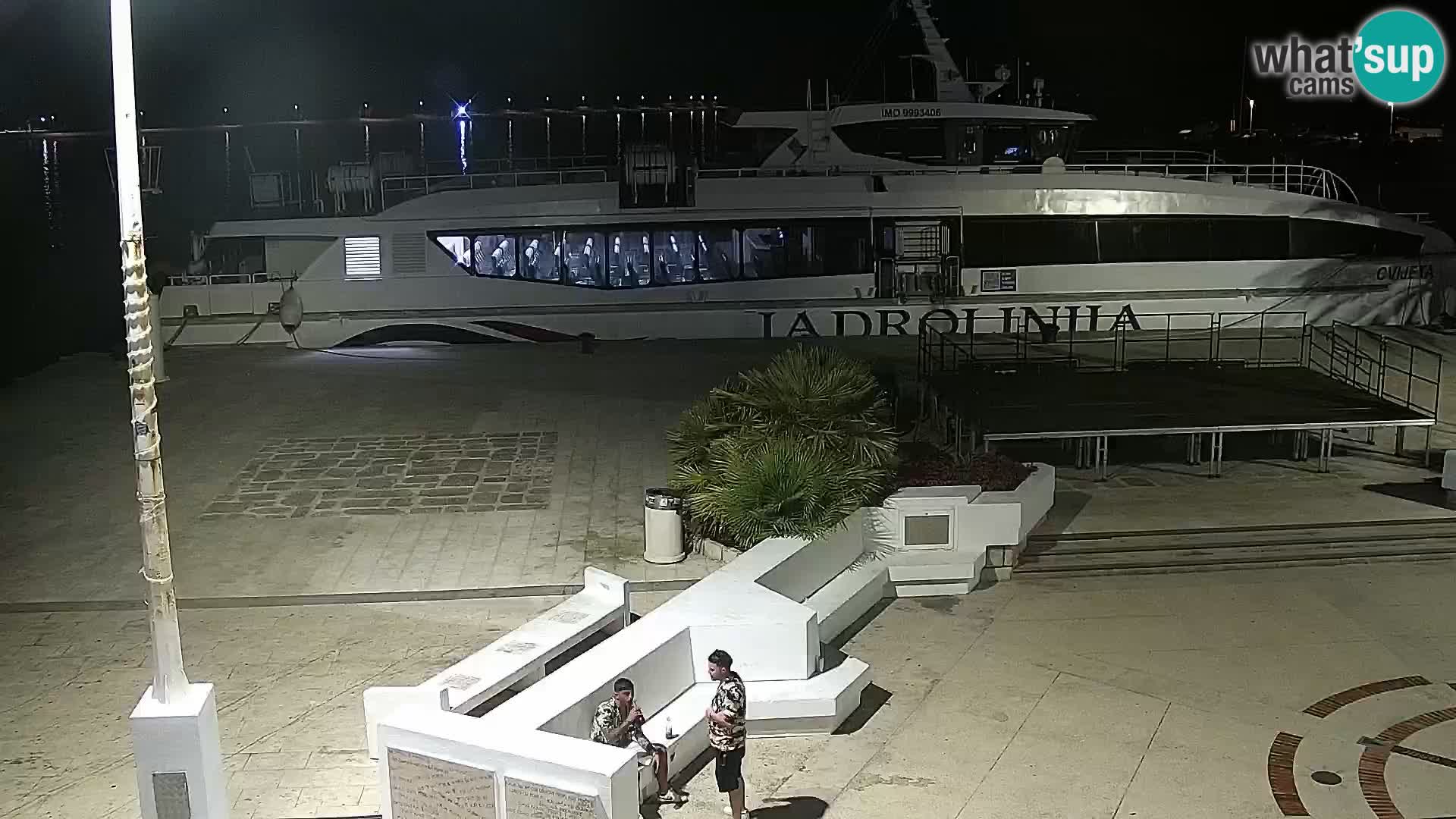 Web kamera Novalja promenada