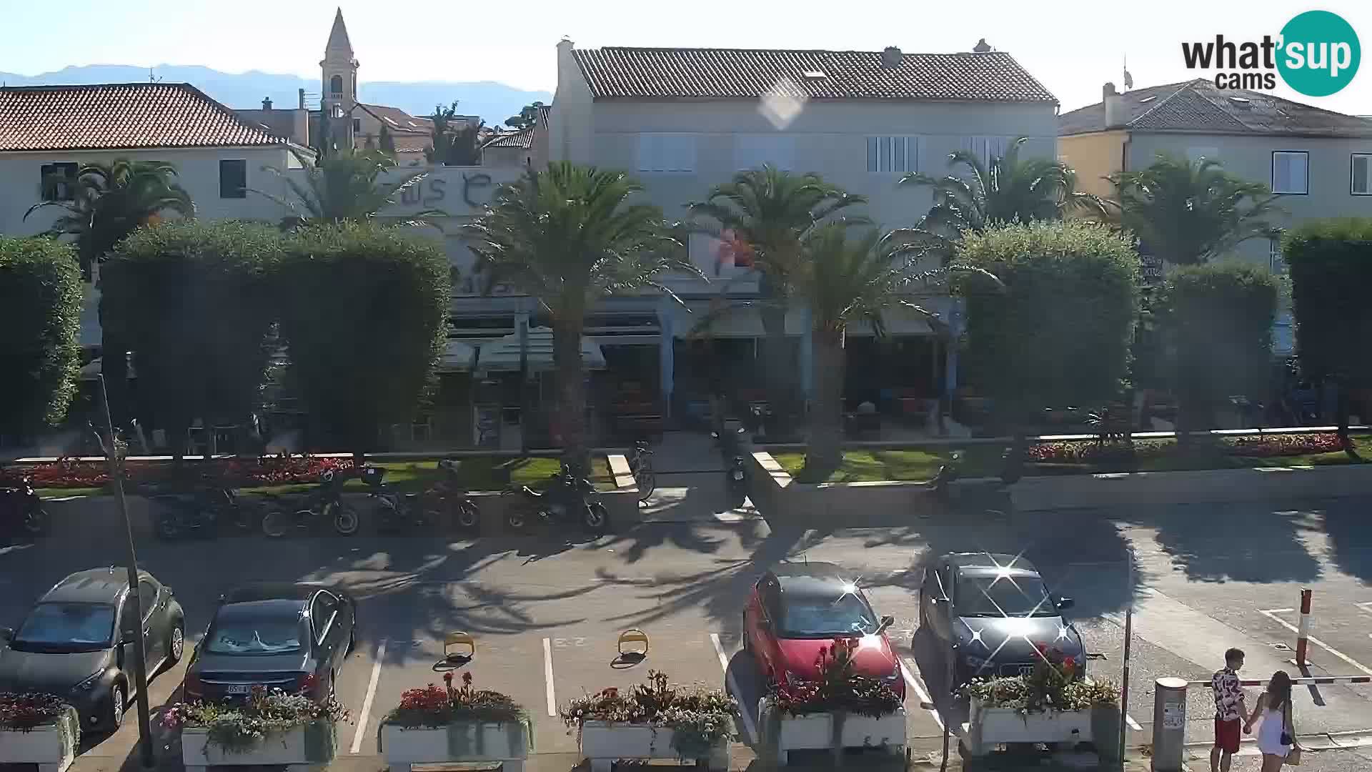 Web kamera Novalja promenada