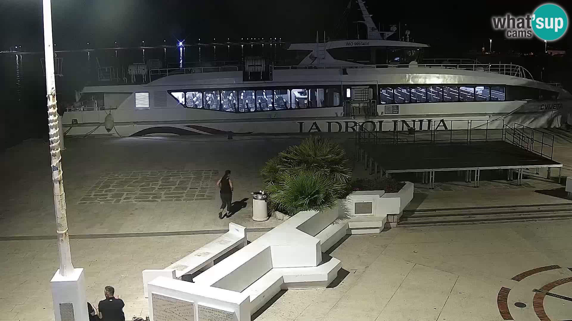 Web kamera Novalja promenada