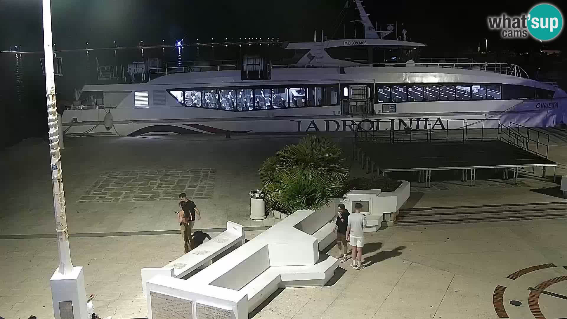 Novalja spletna kamera promenada