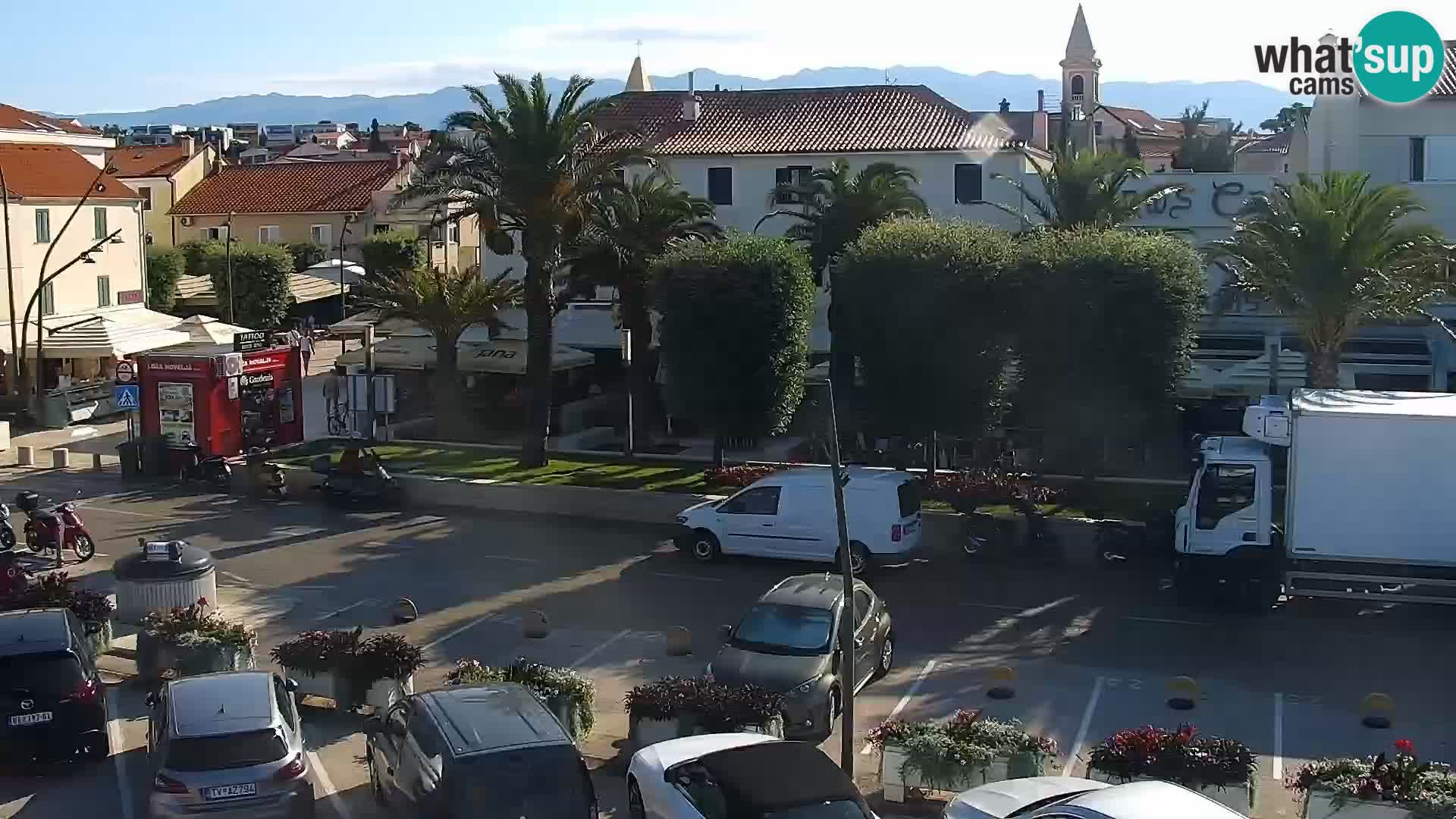 Web kamera Novalja promenada