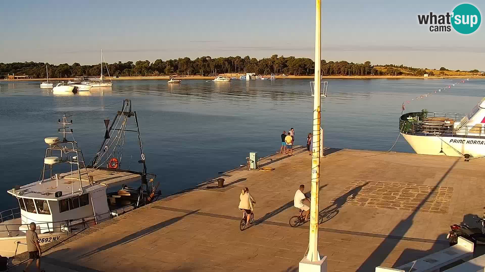 Webcam Novalja seaside promenade