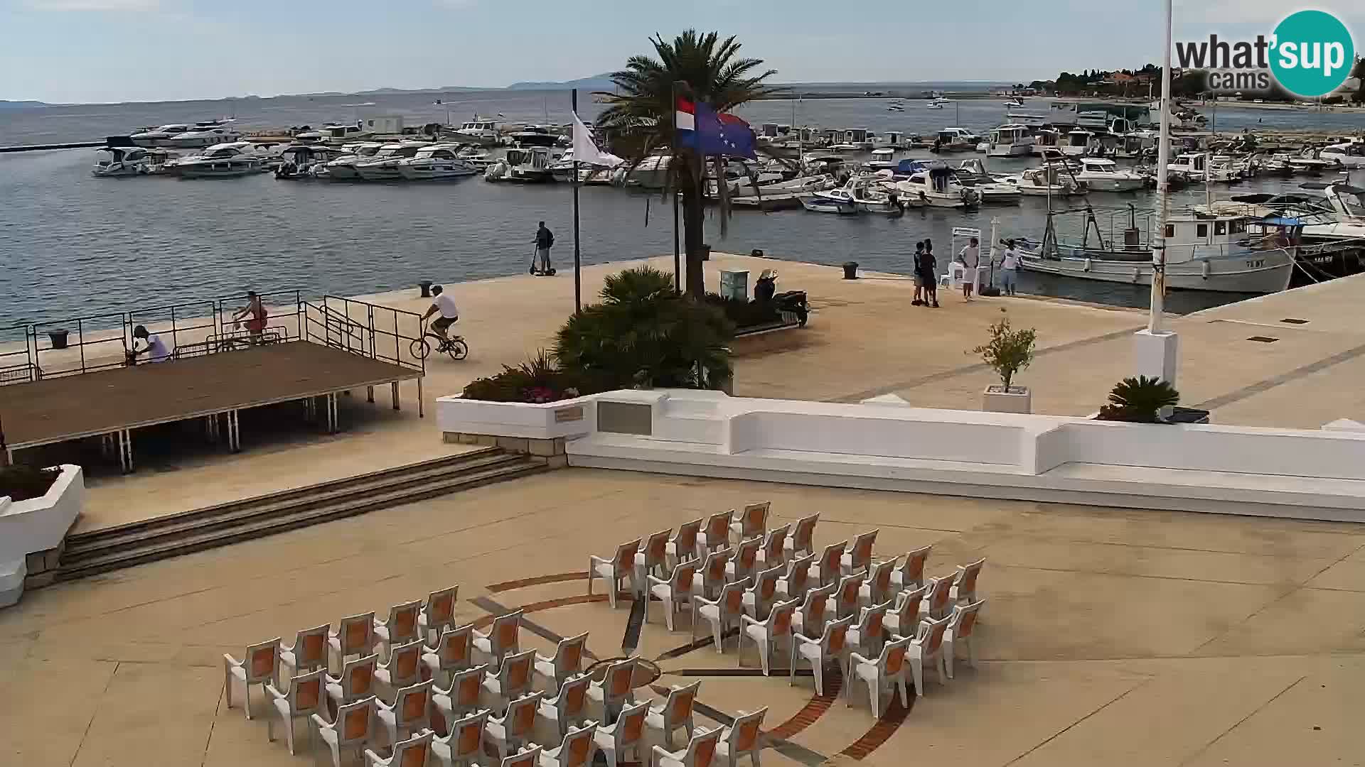 Novalja spletna kamera promenada