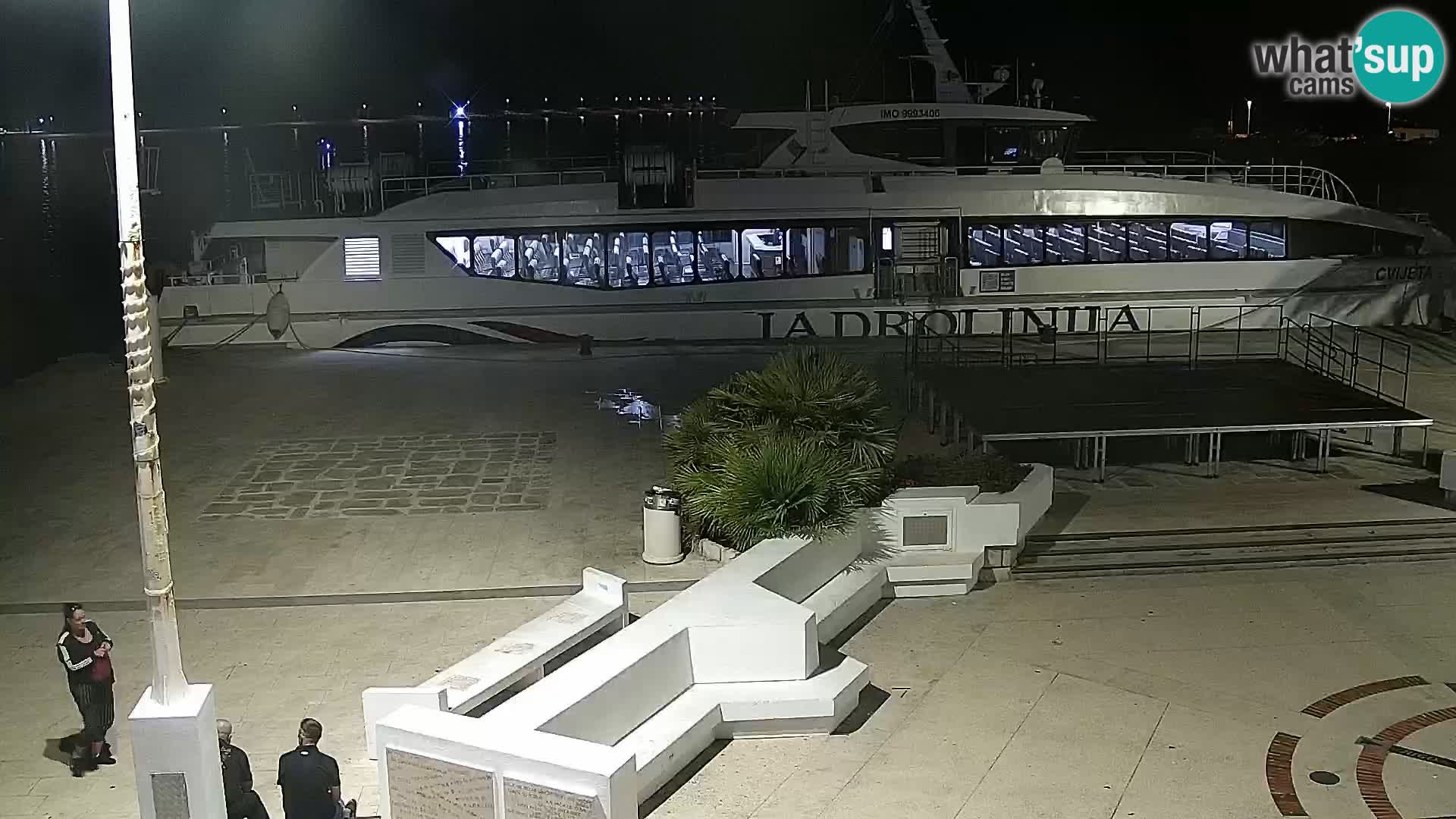 Novalja spletna kamera promenada