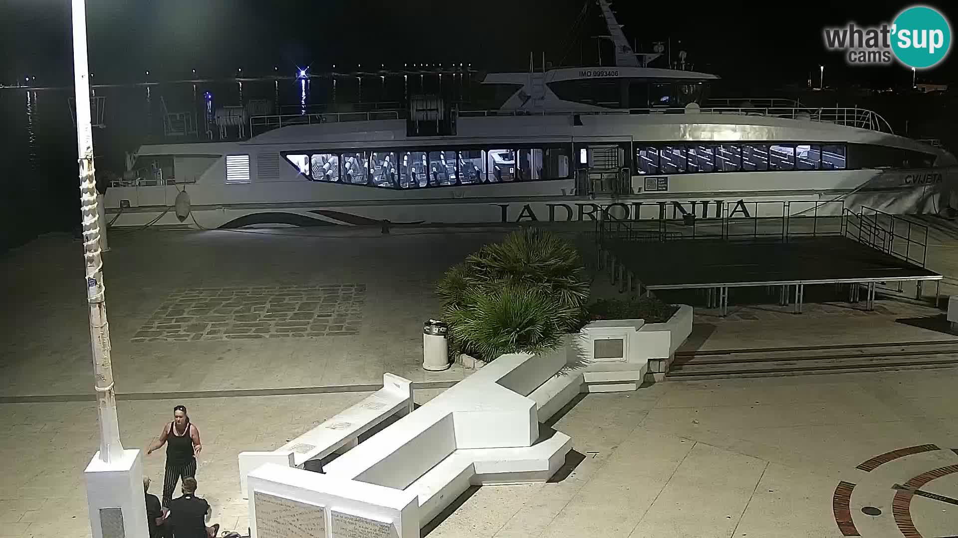 Novalja spletna kamera promenada
