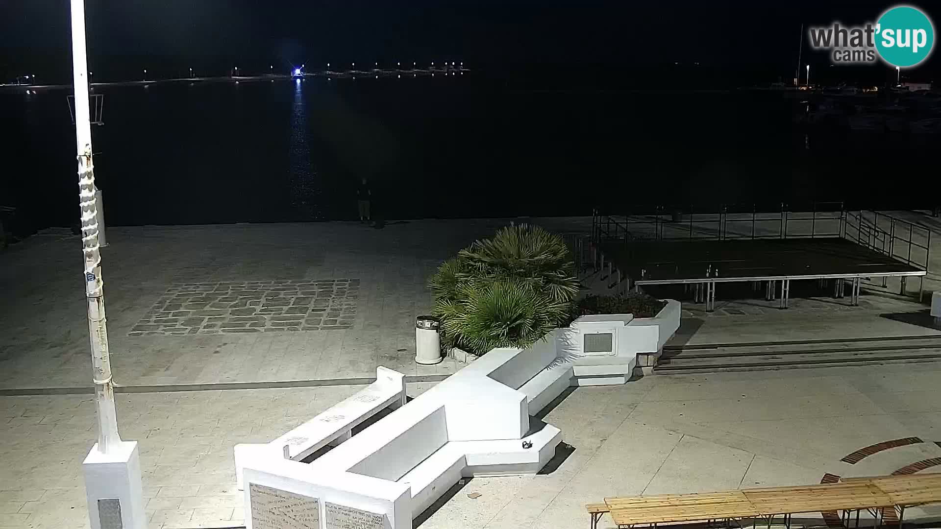 Webcam Novalja seaside promenade