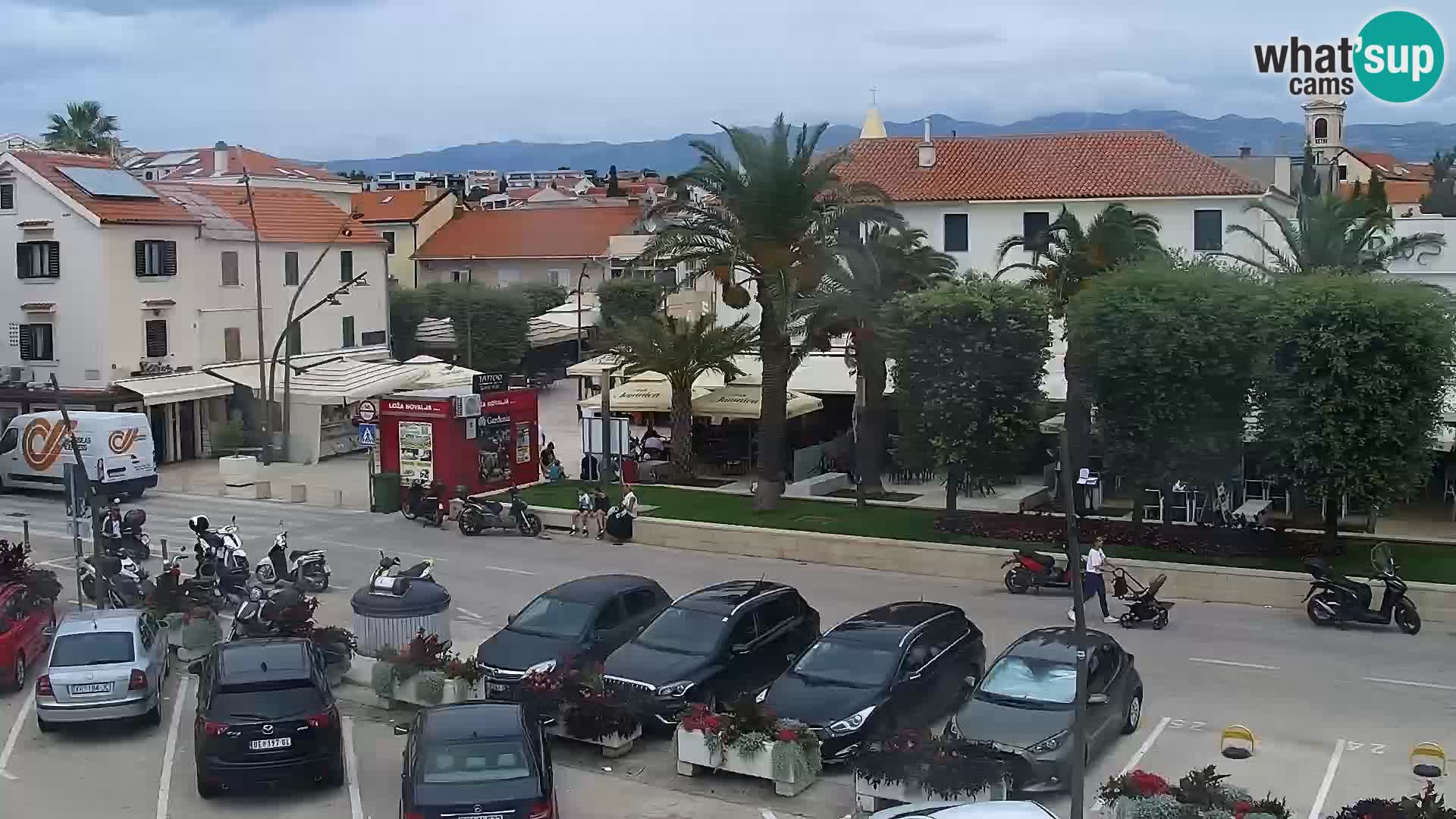 Web kamera Novalja promenada
