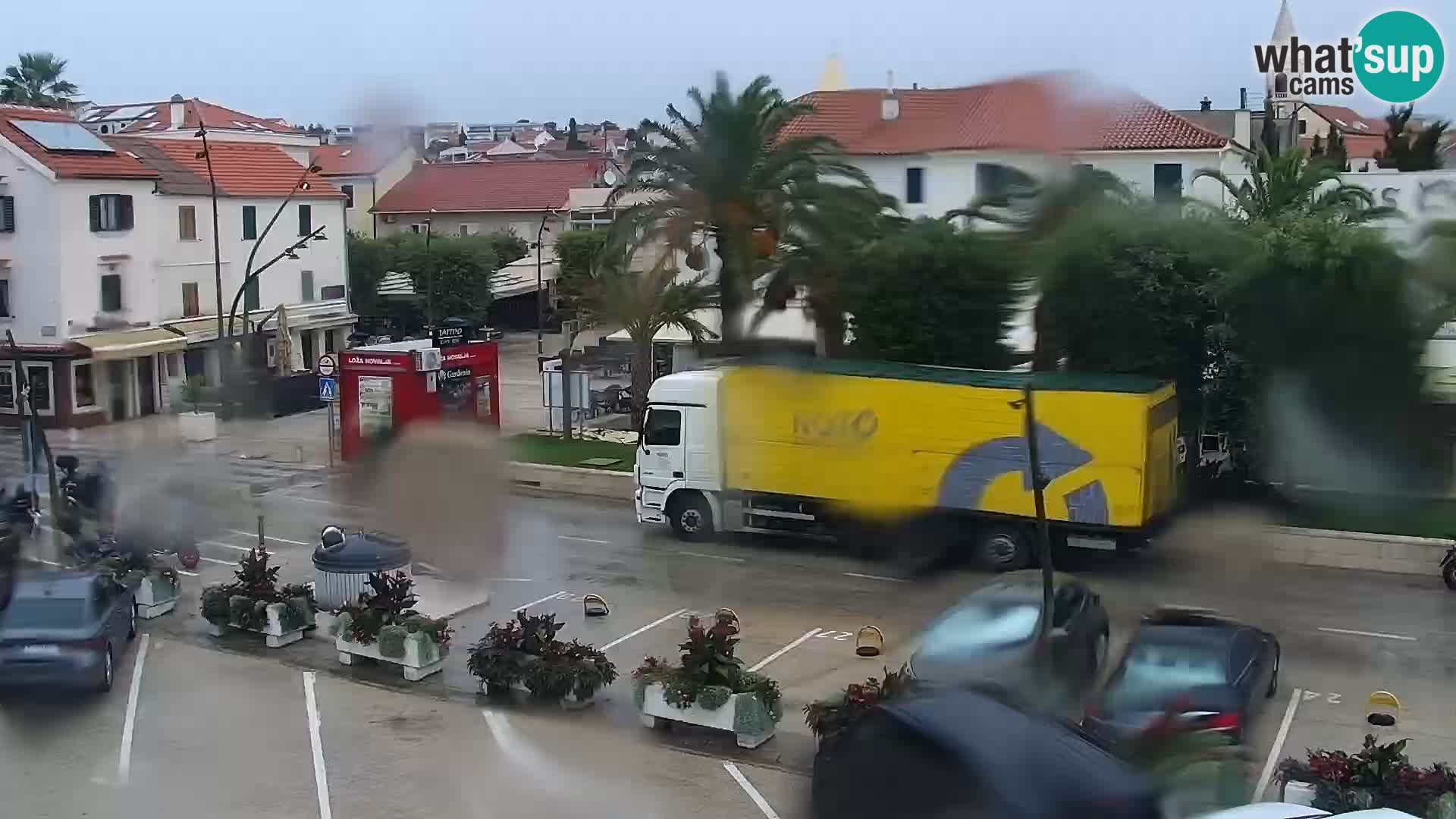 Novalja spletna kamera promenada