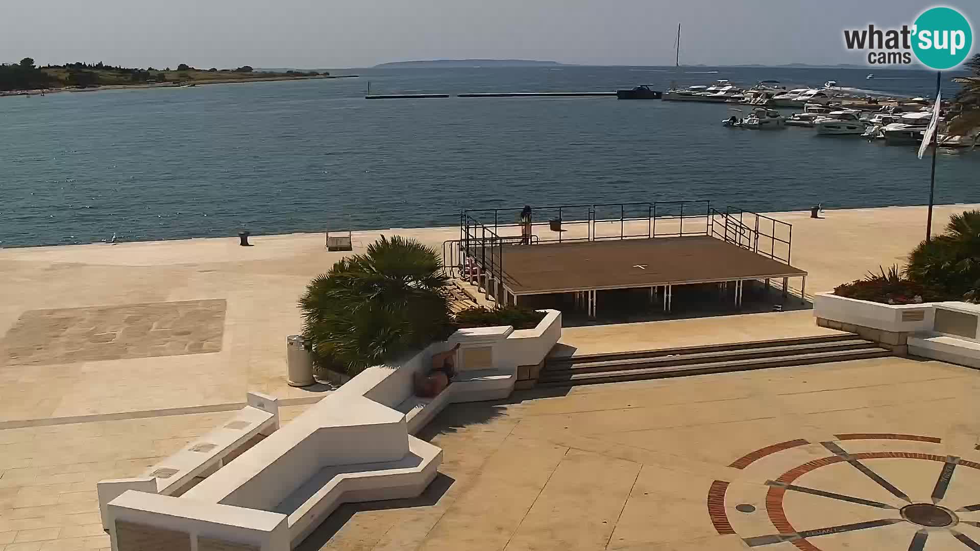 Webcam Novalja seaside promenade