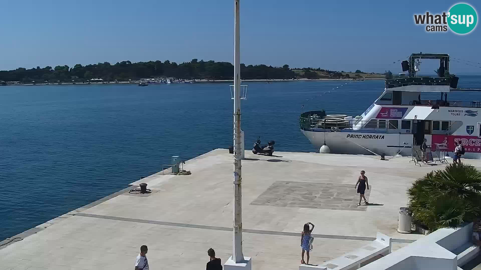 Web kamera Novalja promenada