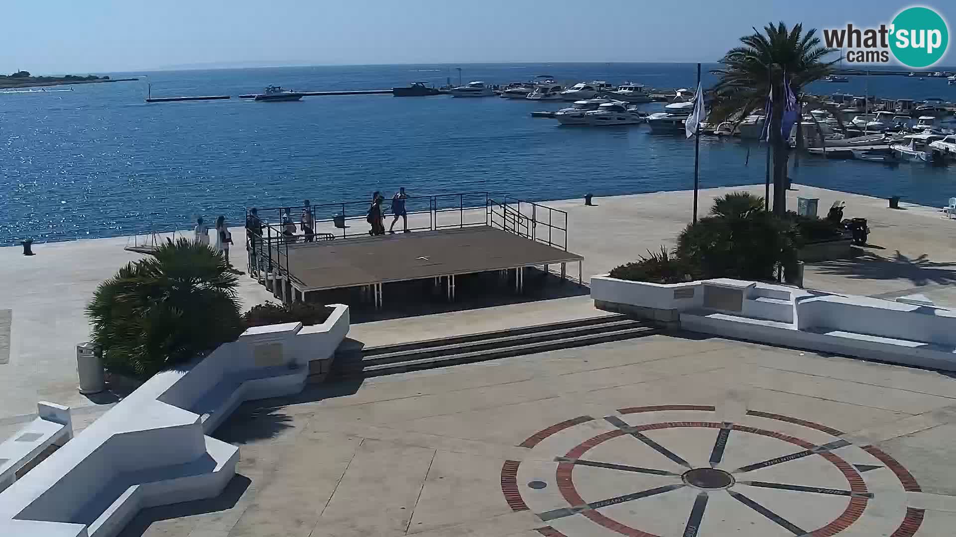 Web kamera Novalja promenada