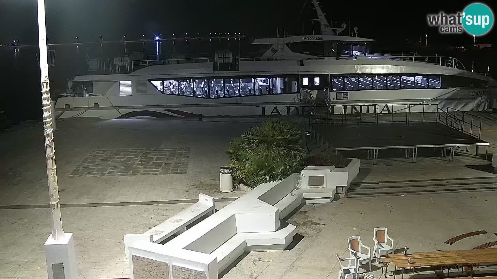 Novalja spletna kamera promenada