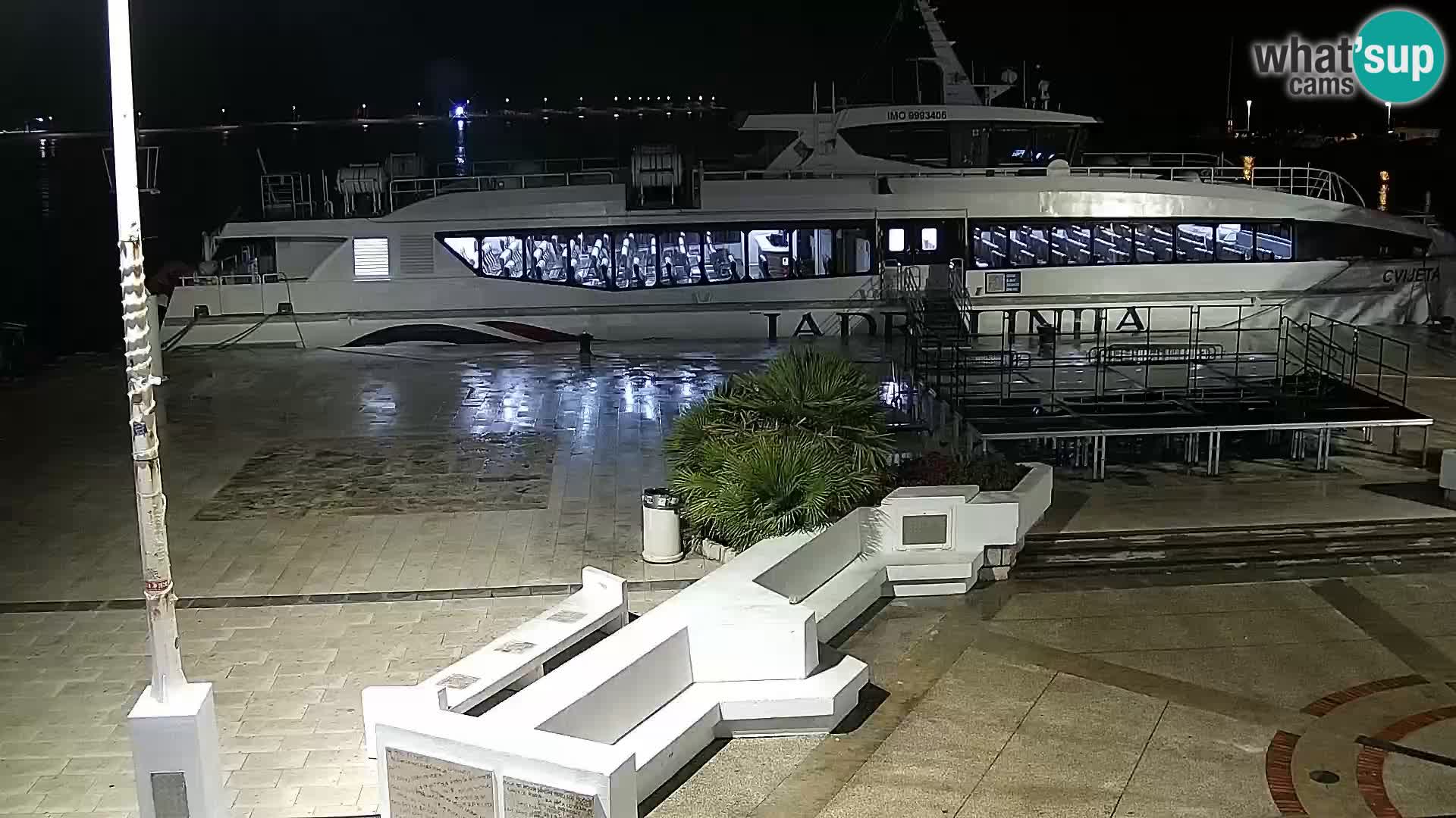 Novalja spletna kamera promenada