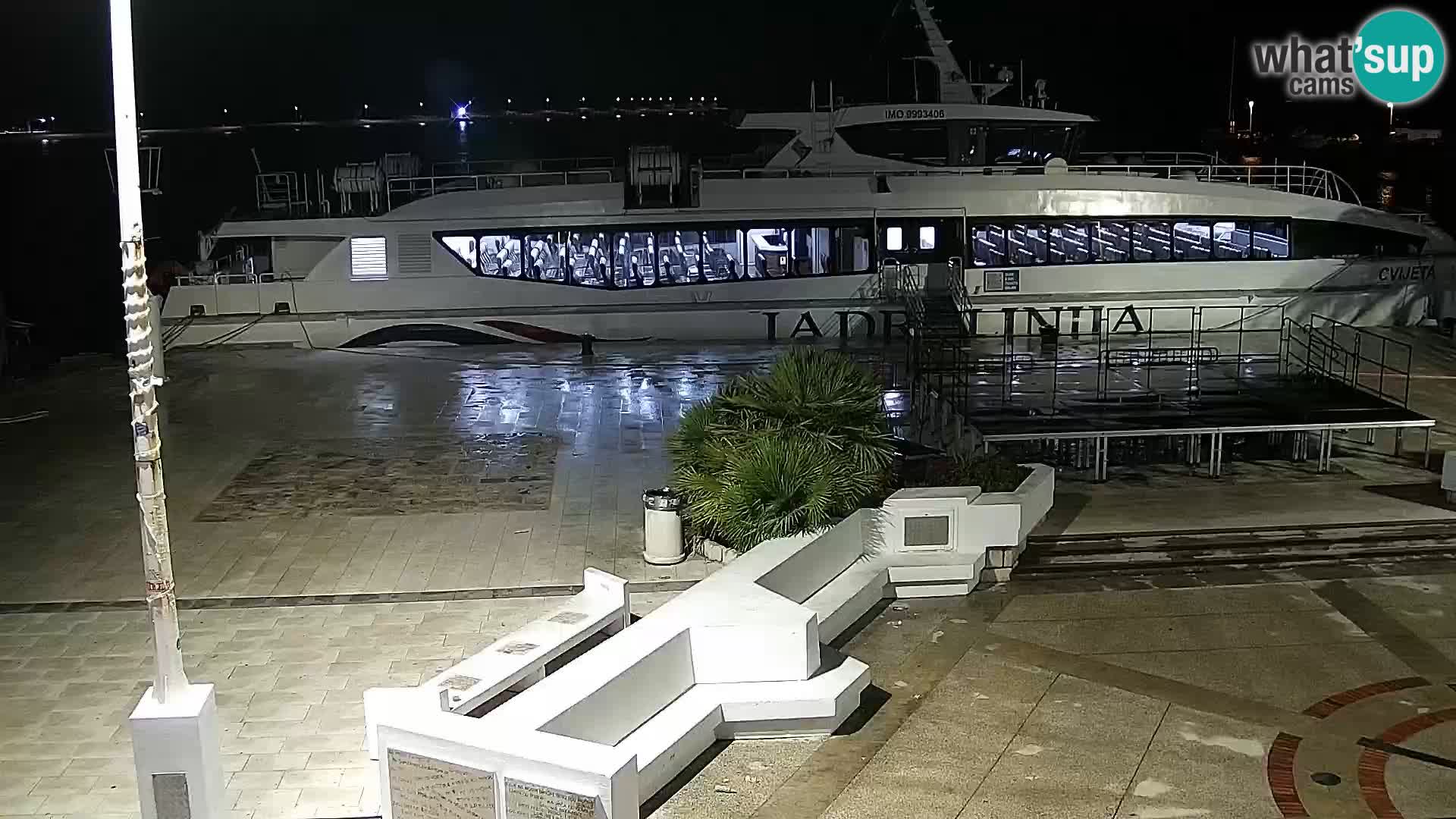 Web kamera Novalja promenada