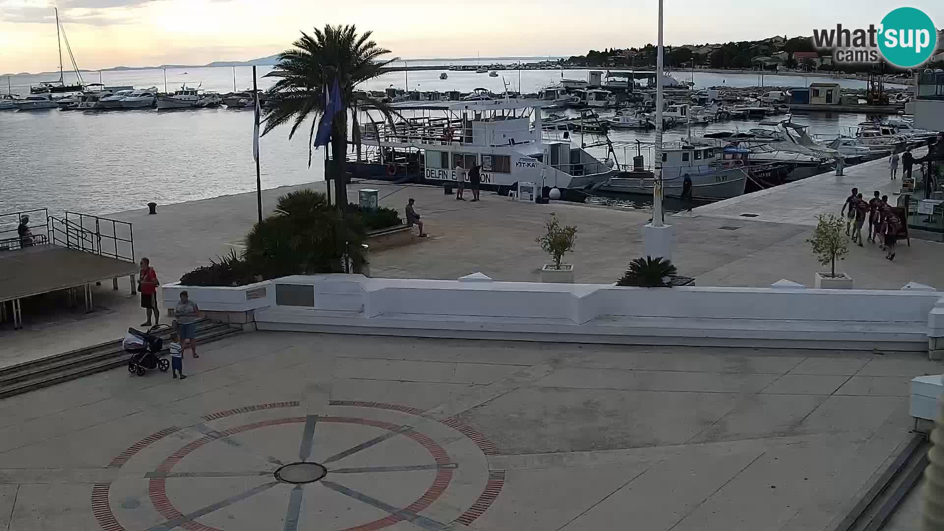 Novalja spletna kamera promenada