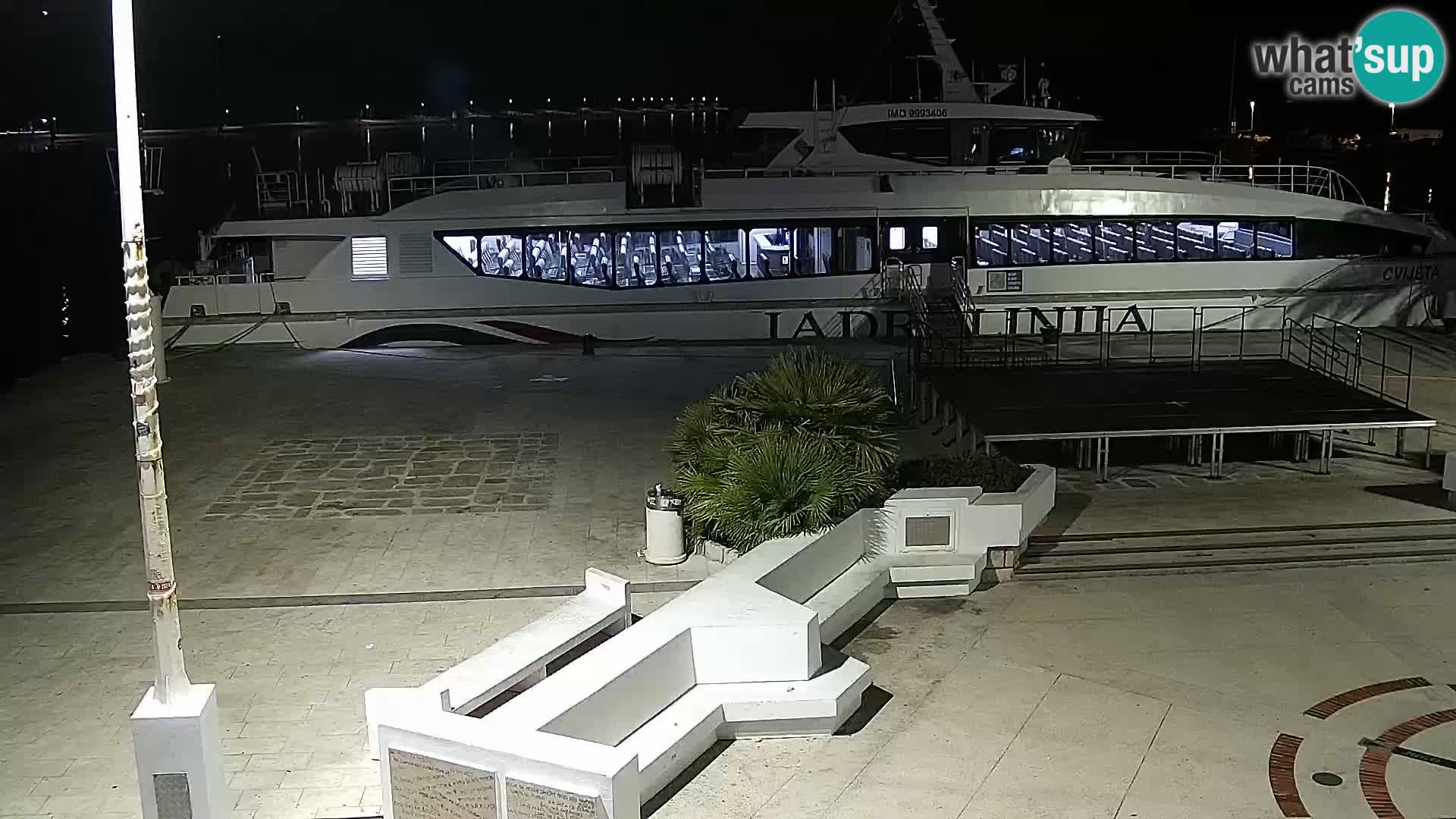 Webcam Novalja seaside promenade