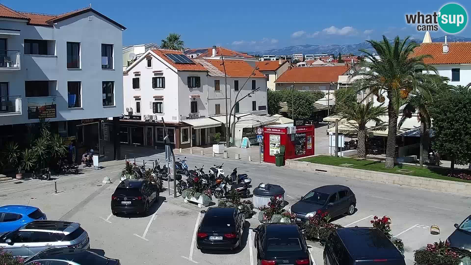 Web kamera Novalja promenada