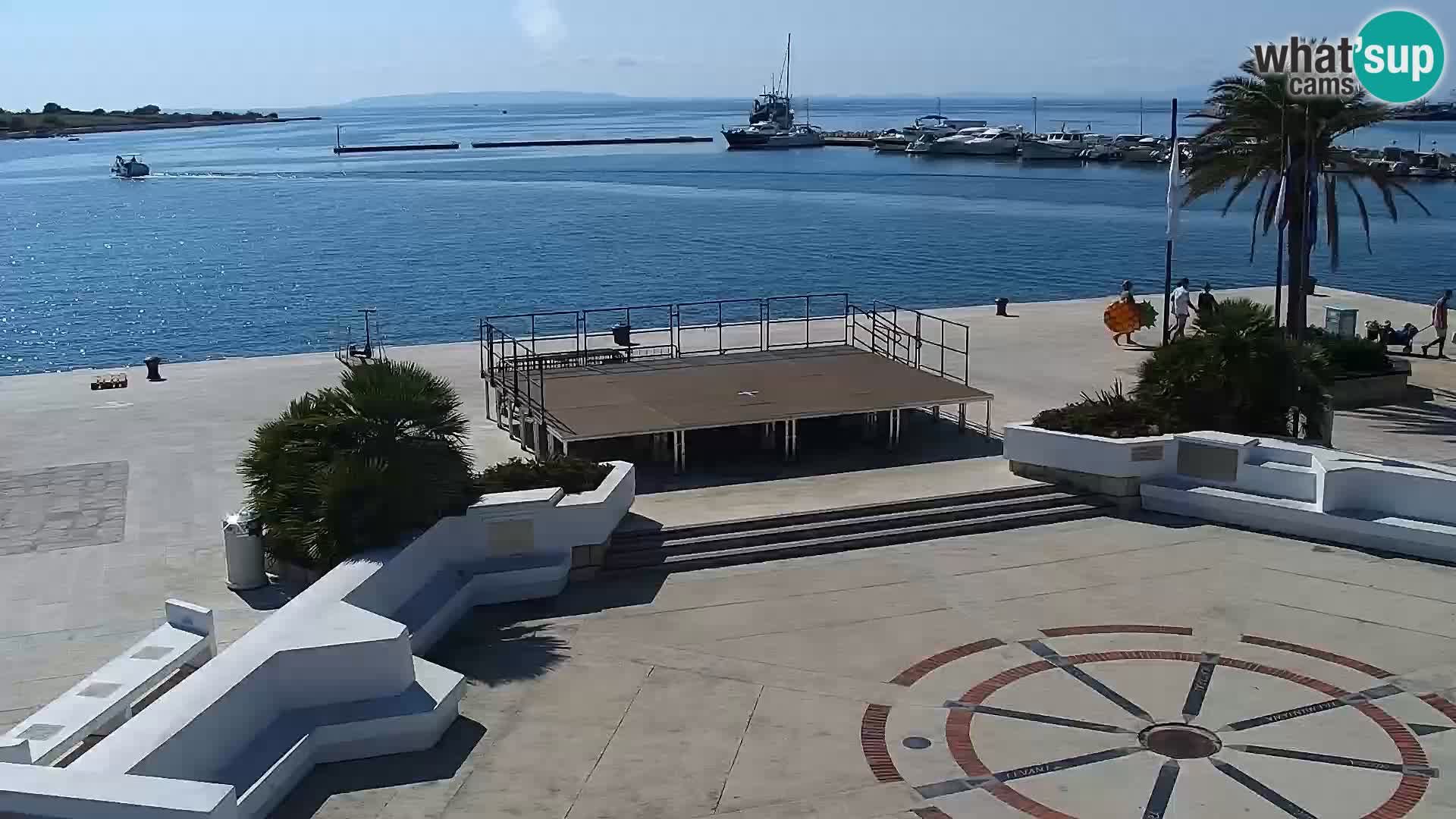 Web kamera Novalja promenada